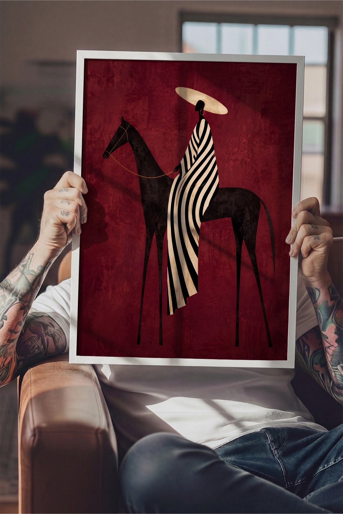 Çizgili Pelerinli Atlı Figür Poster – Beyaz Çerçeveli Tablo