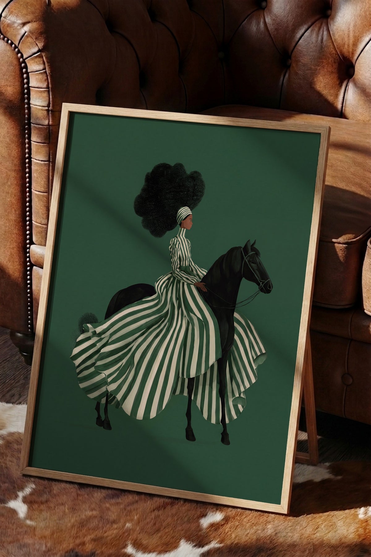 Çizgili Elbiseli Atlı Kadın Poster – Ahşap Çerçeveli Tablo
