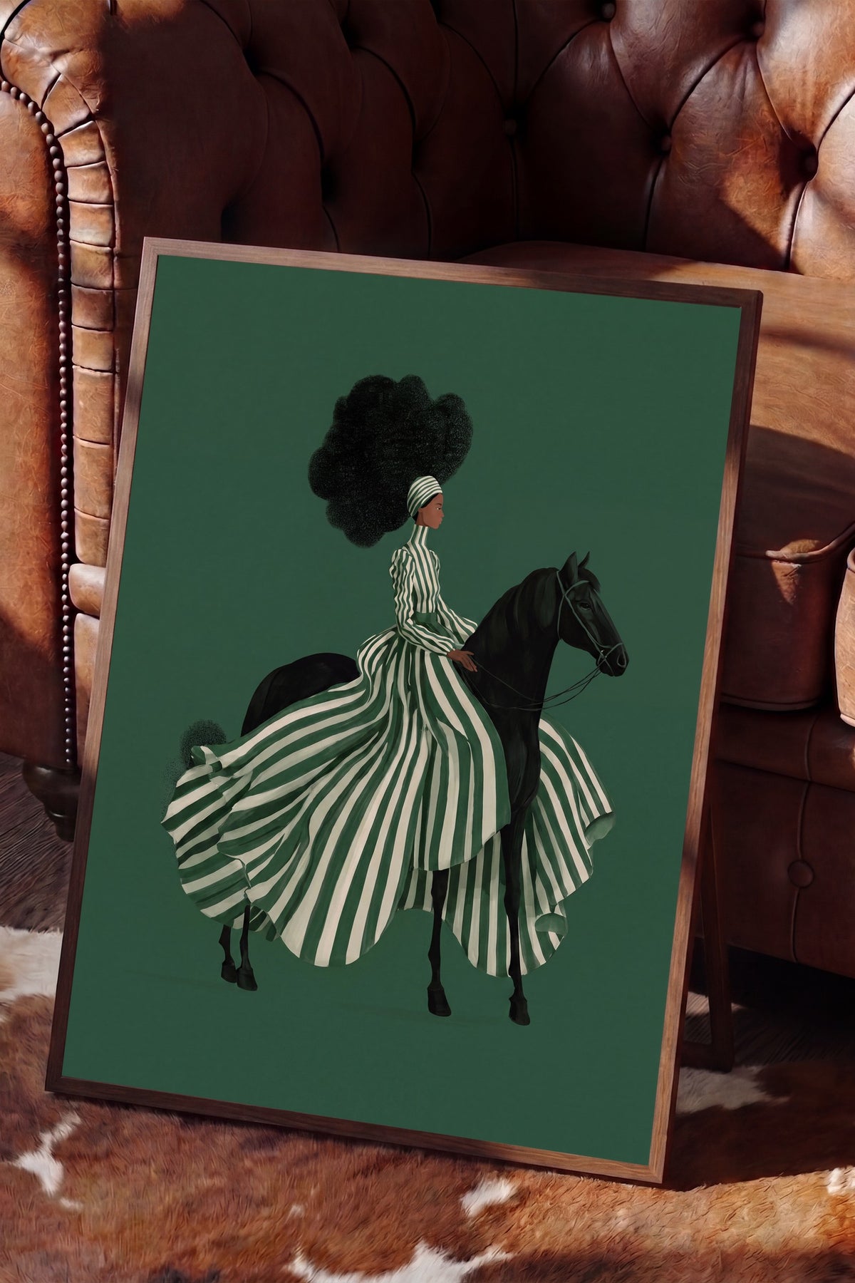 Çizgili Elbiseli Atlı Kadın Poster – Kahverengi Çerçeveli Tablo