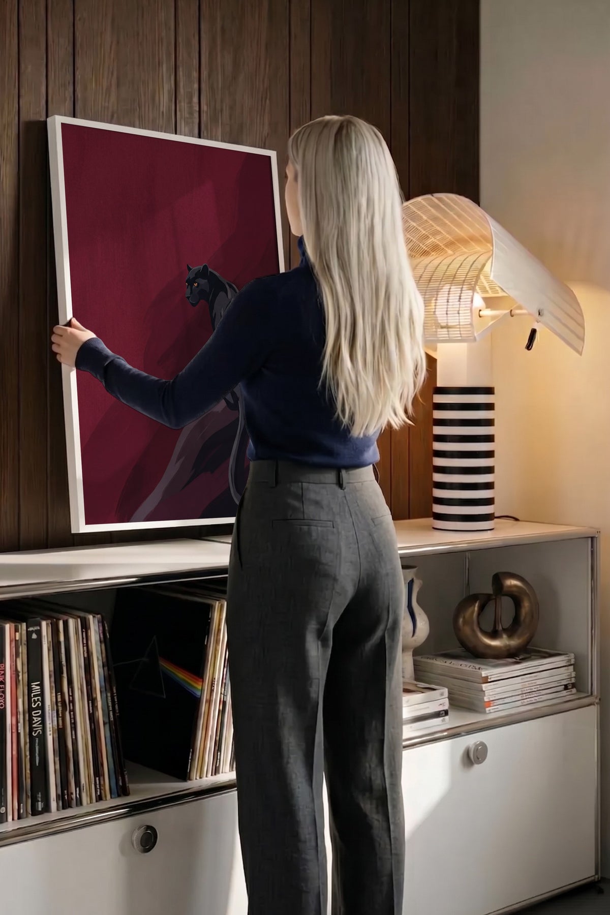 Kızıl Gecede Panter Poster – Beyaz Çerçeveli Tablo