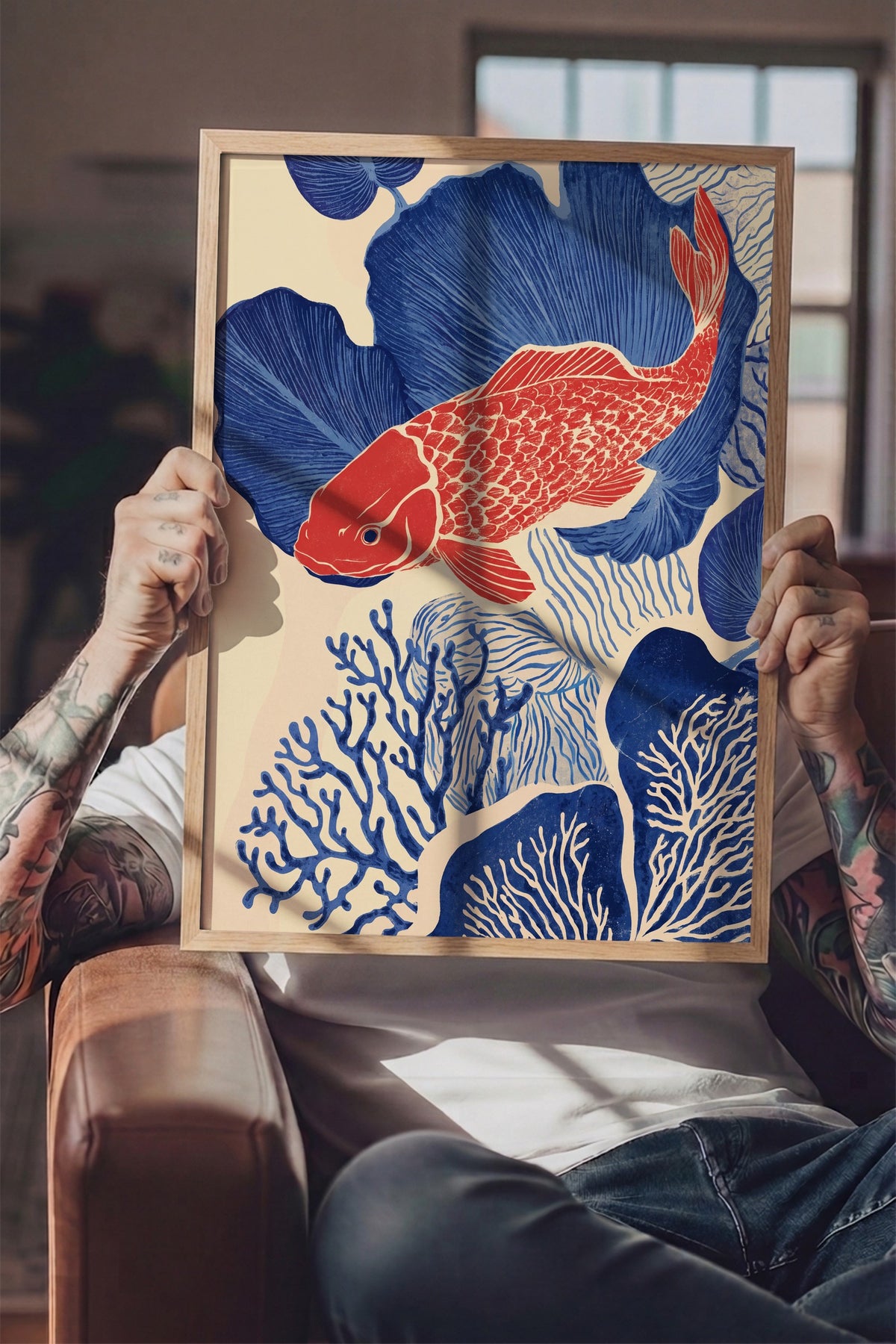 Mercan Resifinde Kırmızı Japon Balığı Poster – Ahşap Çerçeveli Tablo