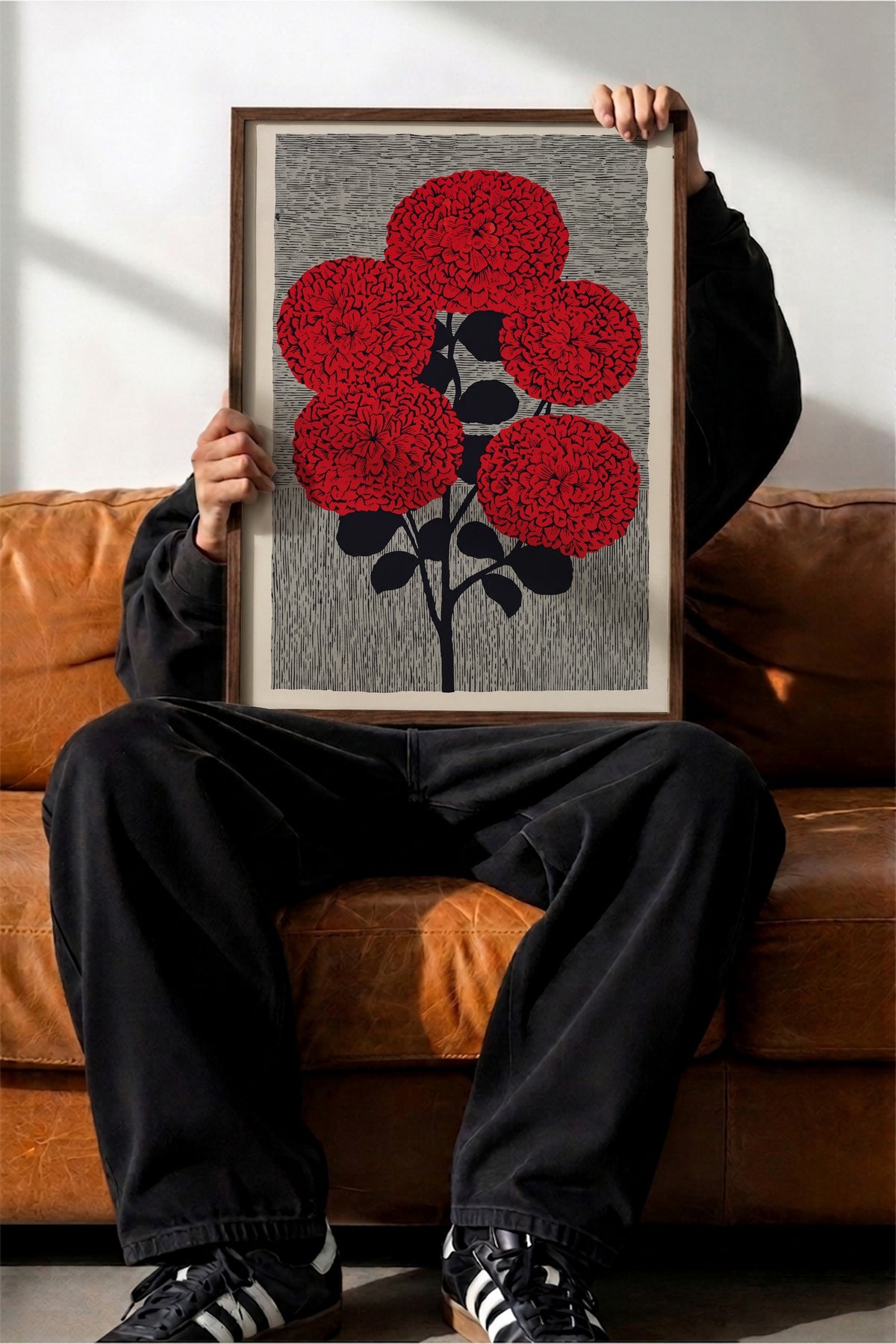 Kırmızı Dahlia Buketi Poster – Kahverengi Çerçeveli Tablo