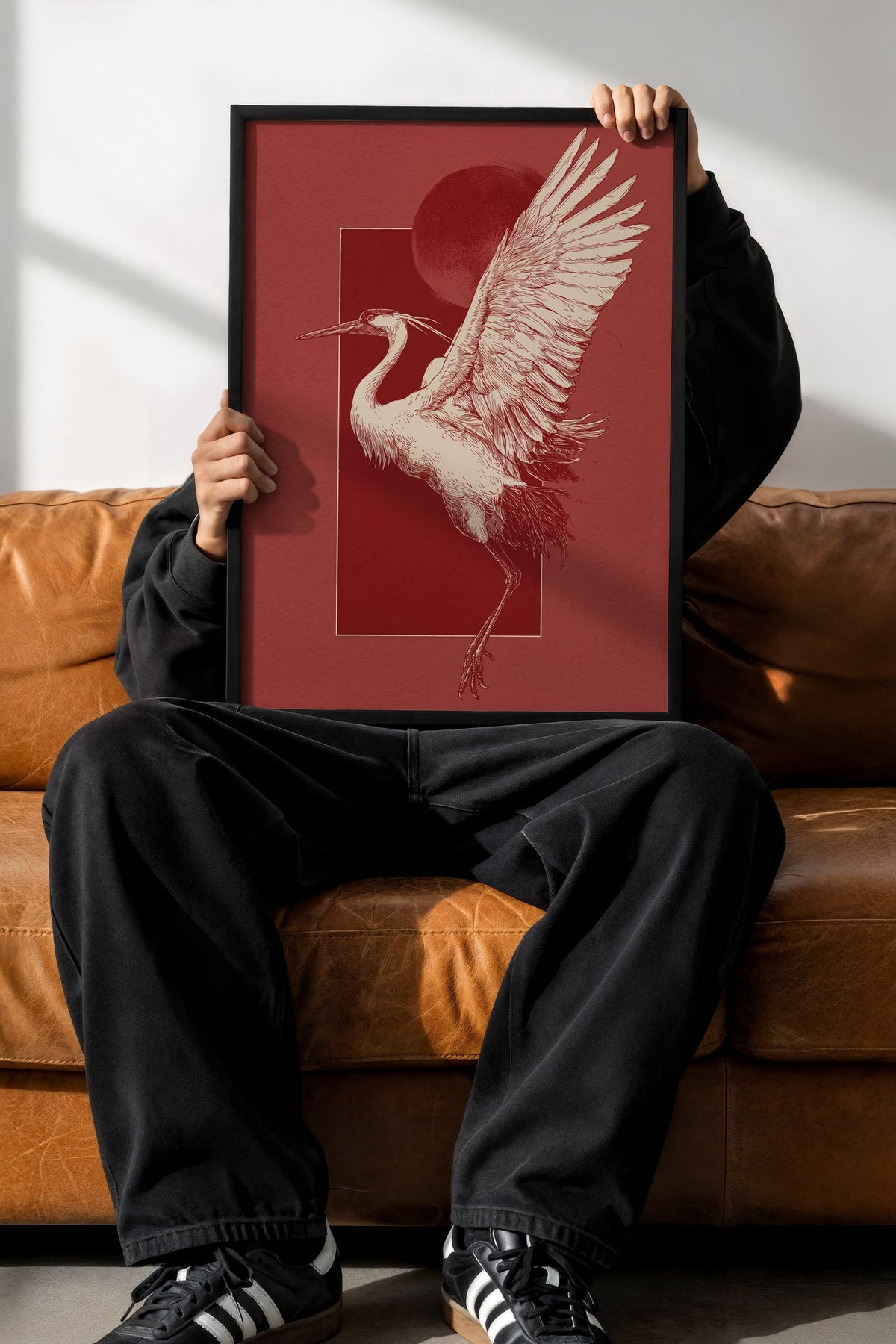 Turna Kuşu ve Kızıl Ay Poster – Siyah Çerçeveli Tablo