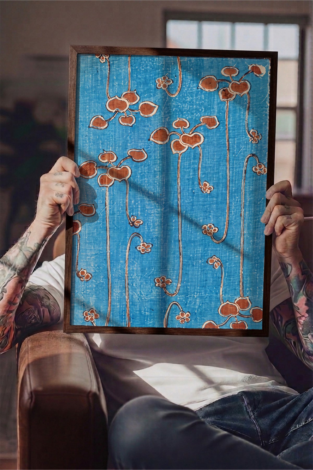 Mavi Zeminde Dallanan Yapraklar Poster – Kahverengi Çerçeveli Tablo