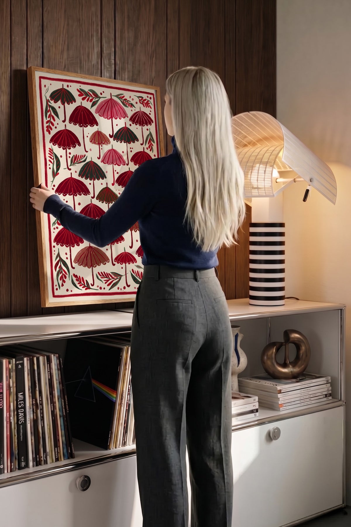 Kırmızı Şemsiyeler Deseni Poster – Ahşap Çerçeveli Tablo