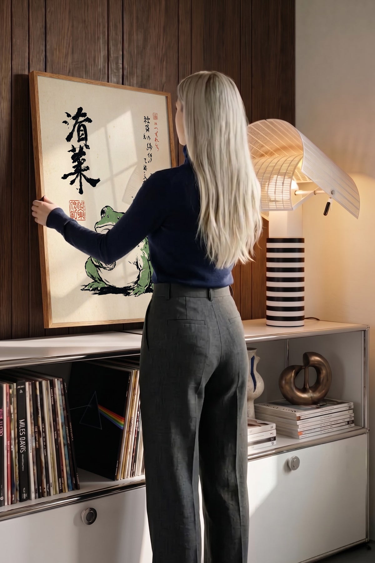 Japon Kurbağası Kaligrafi Sanatı Poster – Ahşap Çerçeveli Tablo