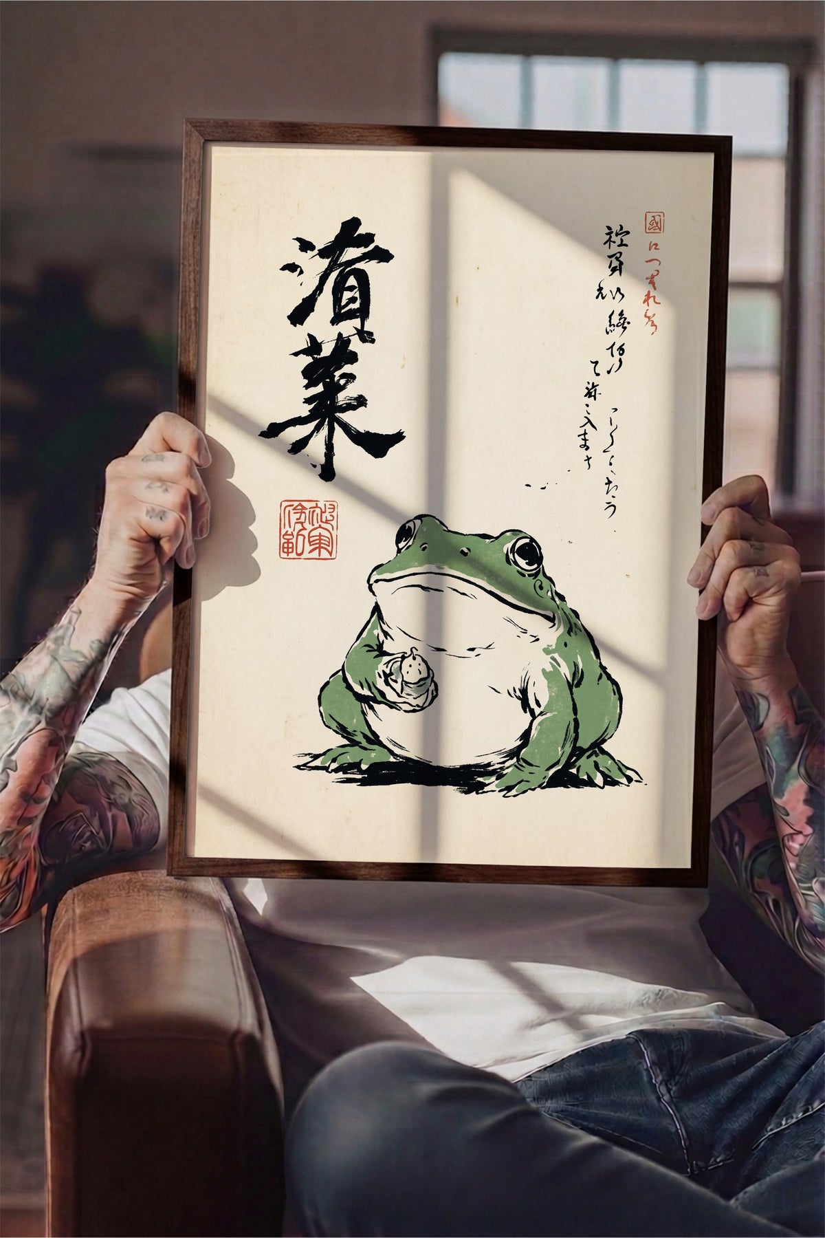 Japon Kurbağası Kaligrafi Sanatı Poster – Kahverengi Çerçeveli Tablo