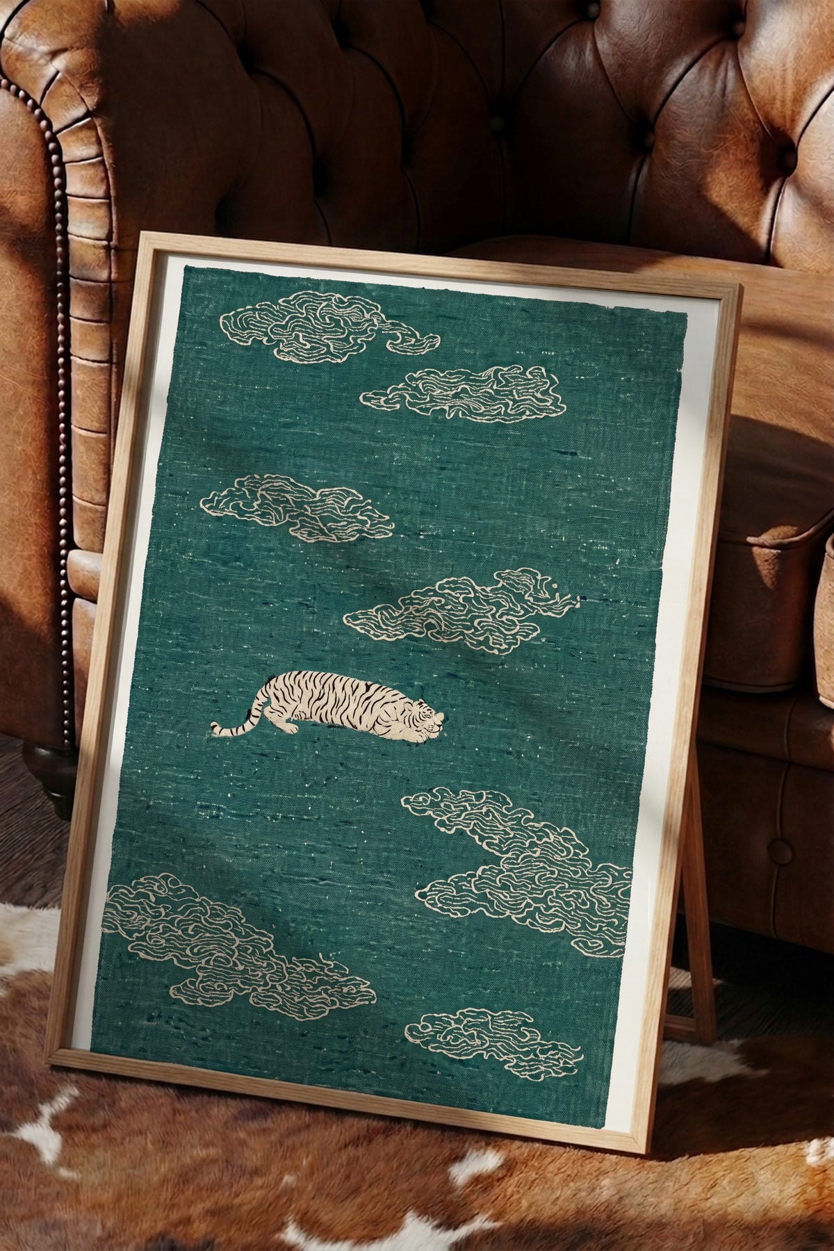 Bulutlar Arasında Kaplan Poster – Ahşap Çerçeveli Tablo