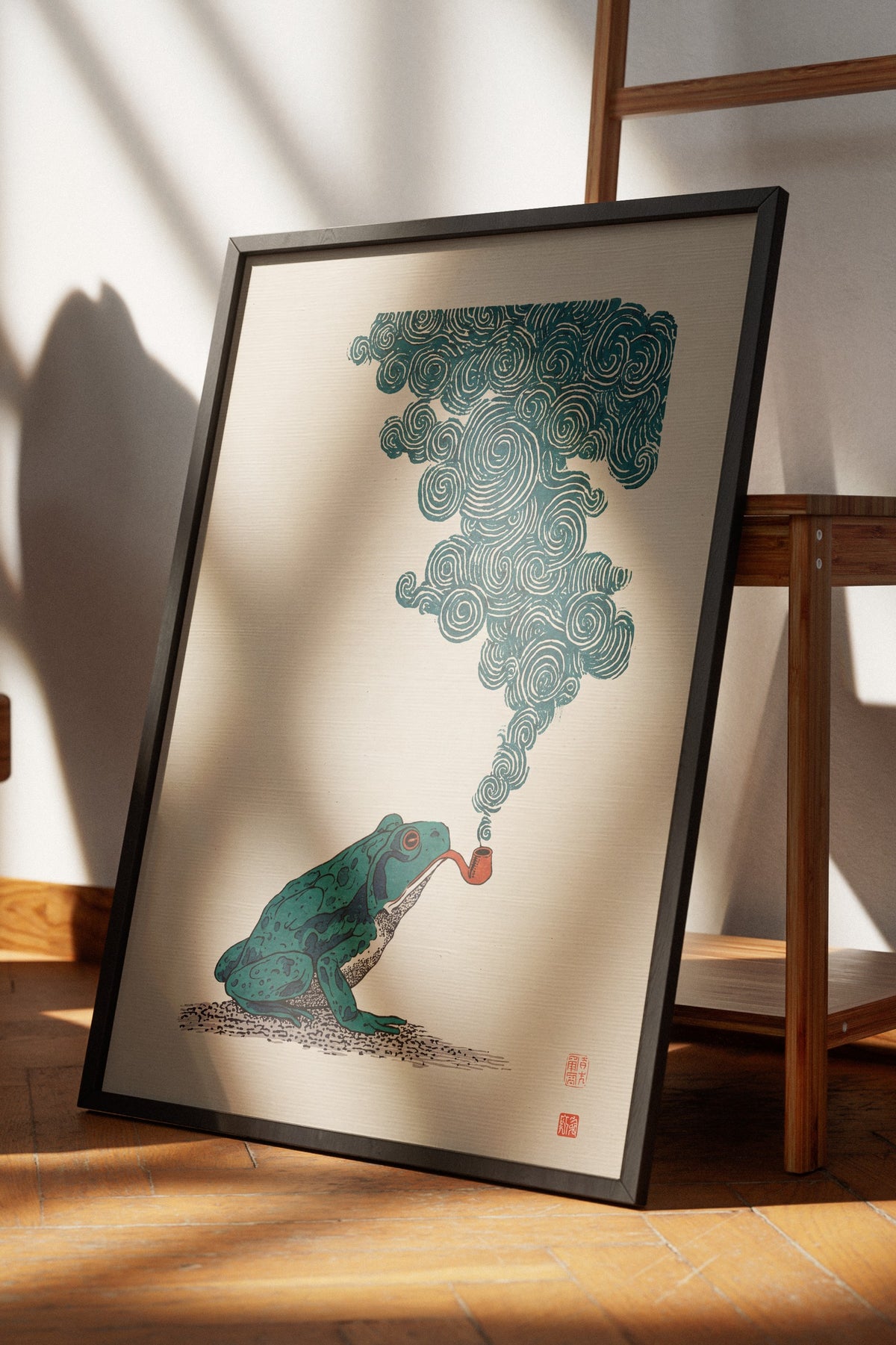 Pipo İçen Kurbağa Poster – Siyah Çerçeveli Tablo