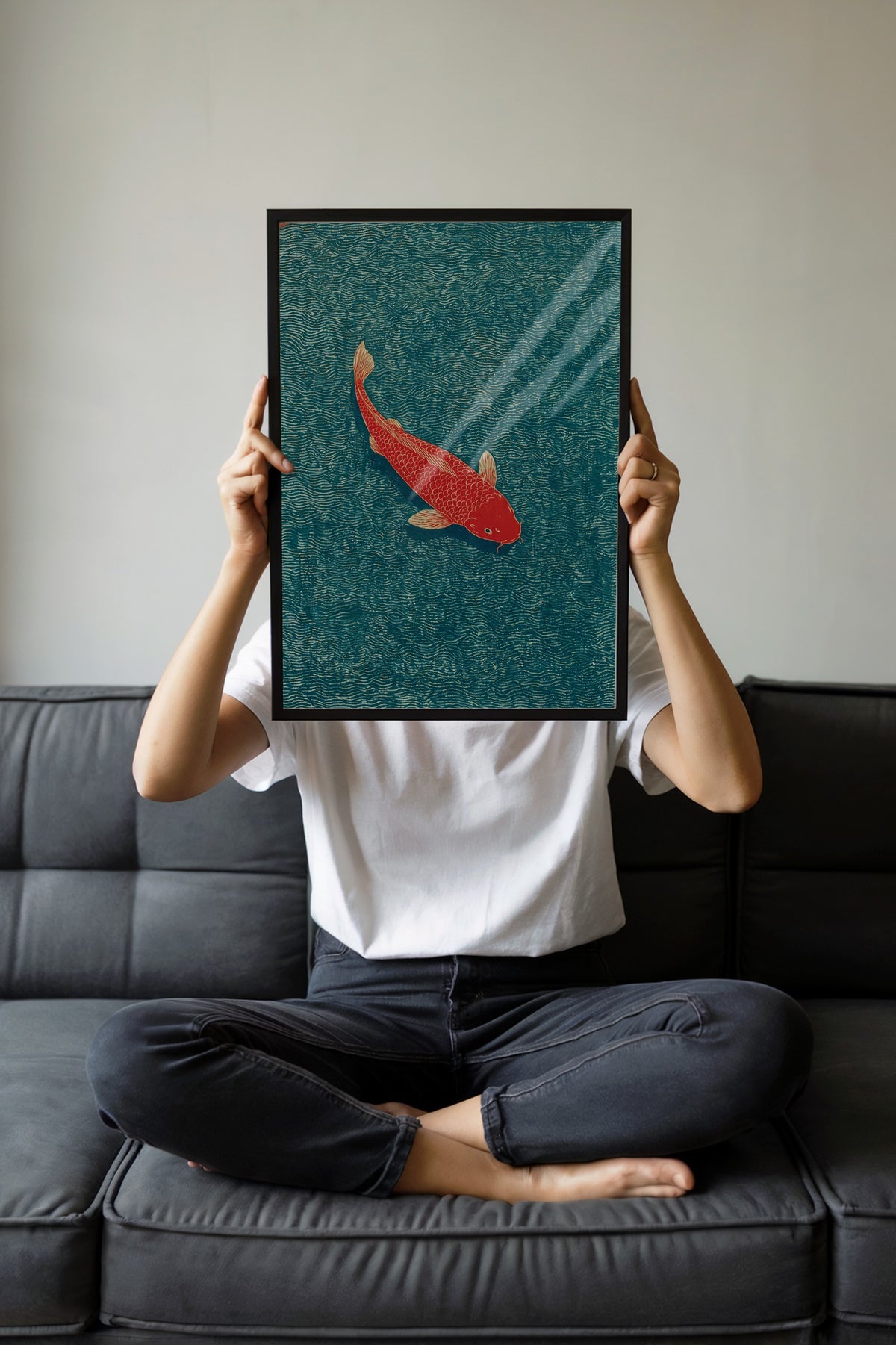 Kırmızı Koi Balığı Poster – Siyah Çerçeveli Tablo