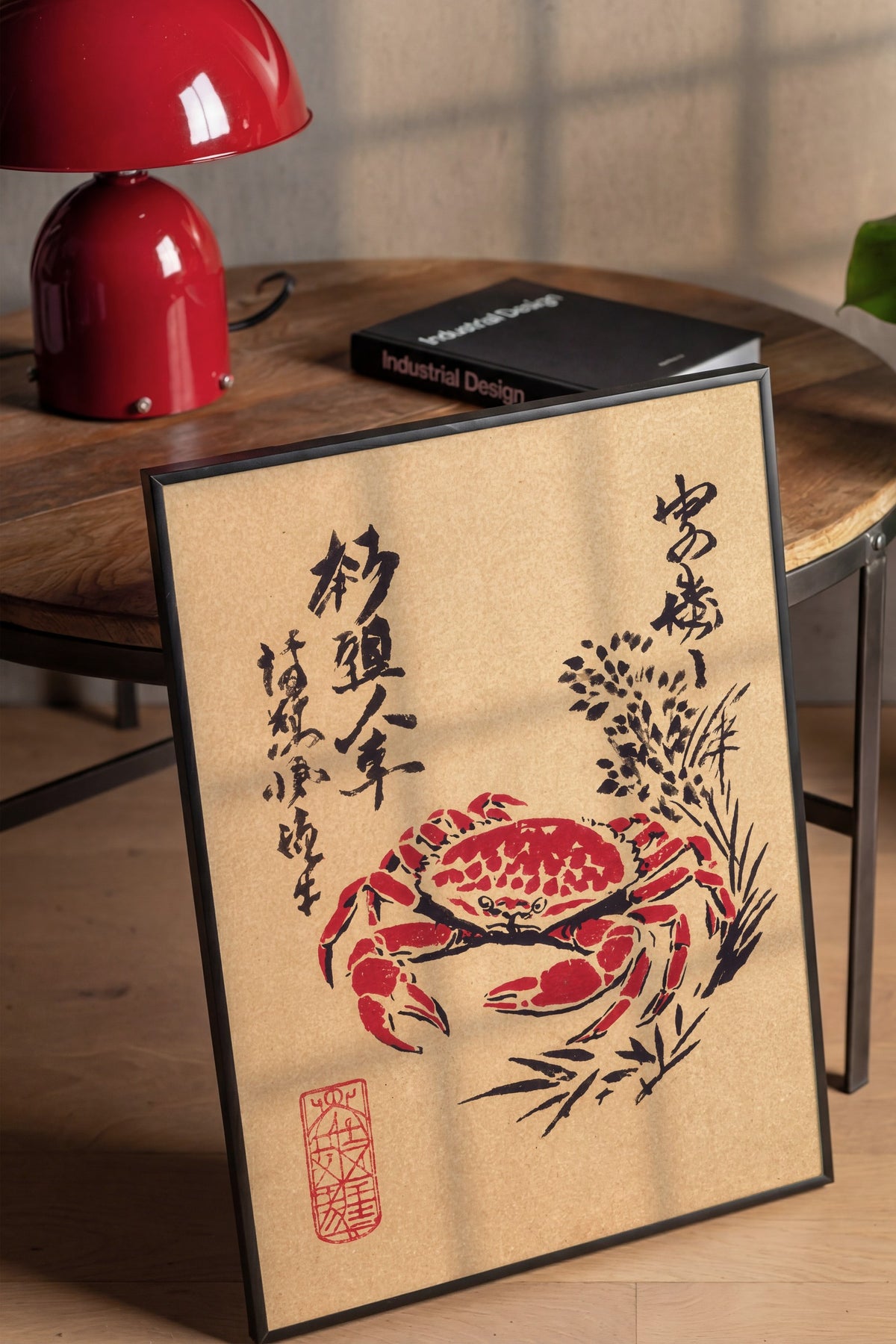 Kırmızı Yengeç ve Japon Kaligrafisi Poster – Siyah Çerçeveli Tablo