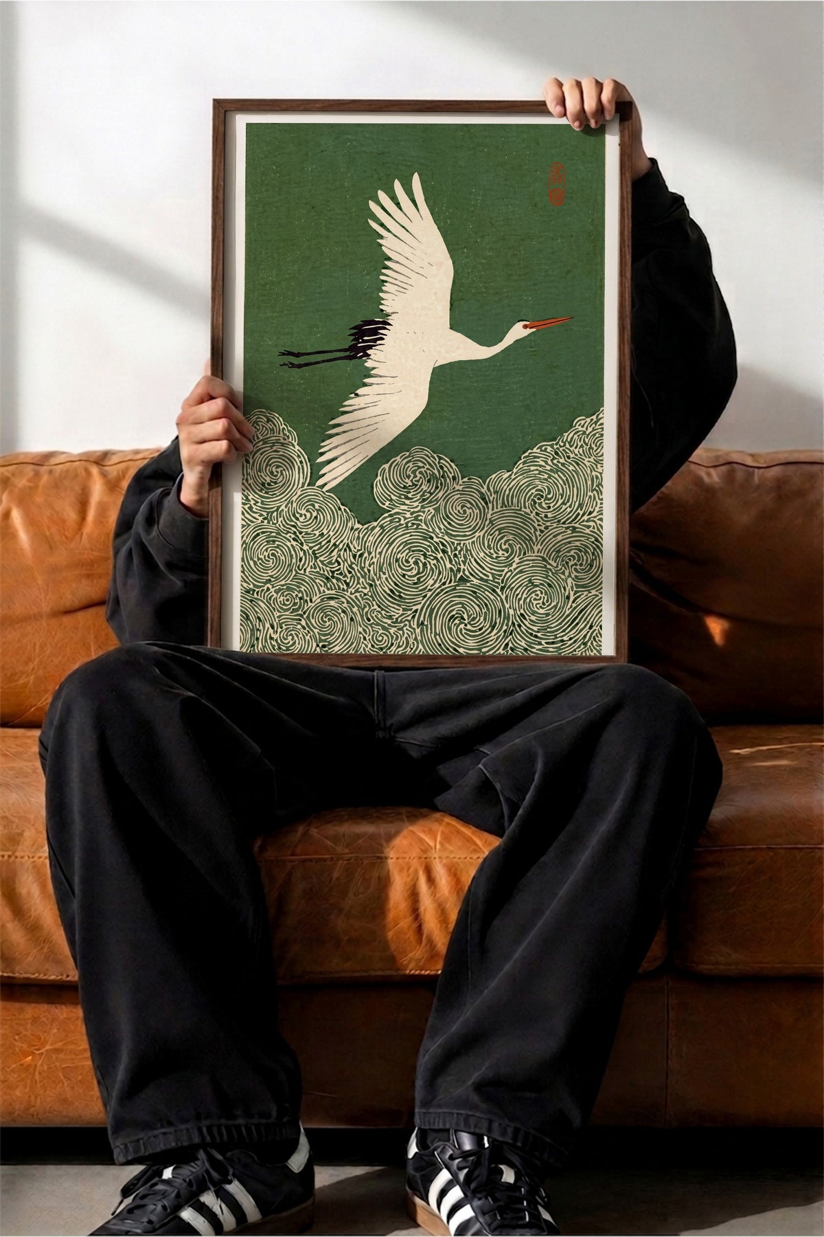 Turnanın Uçuşu Poster – Kahverengi Çerçeveli Tablo