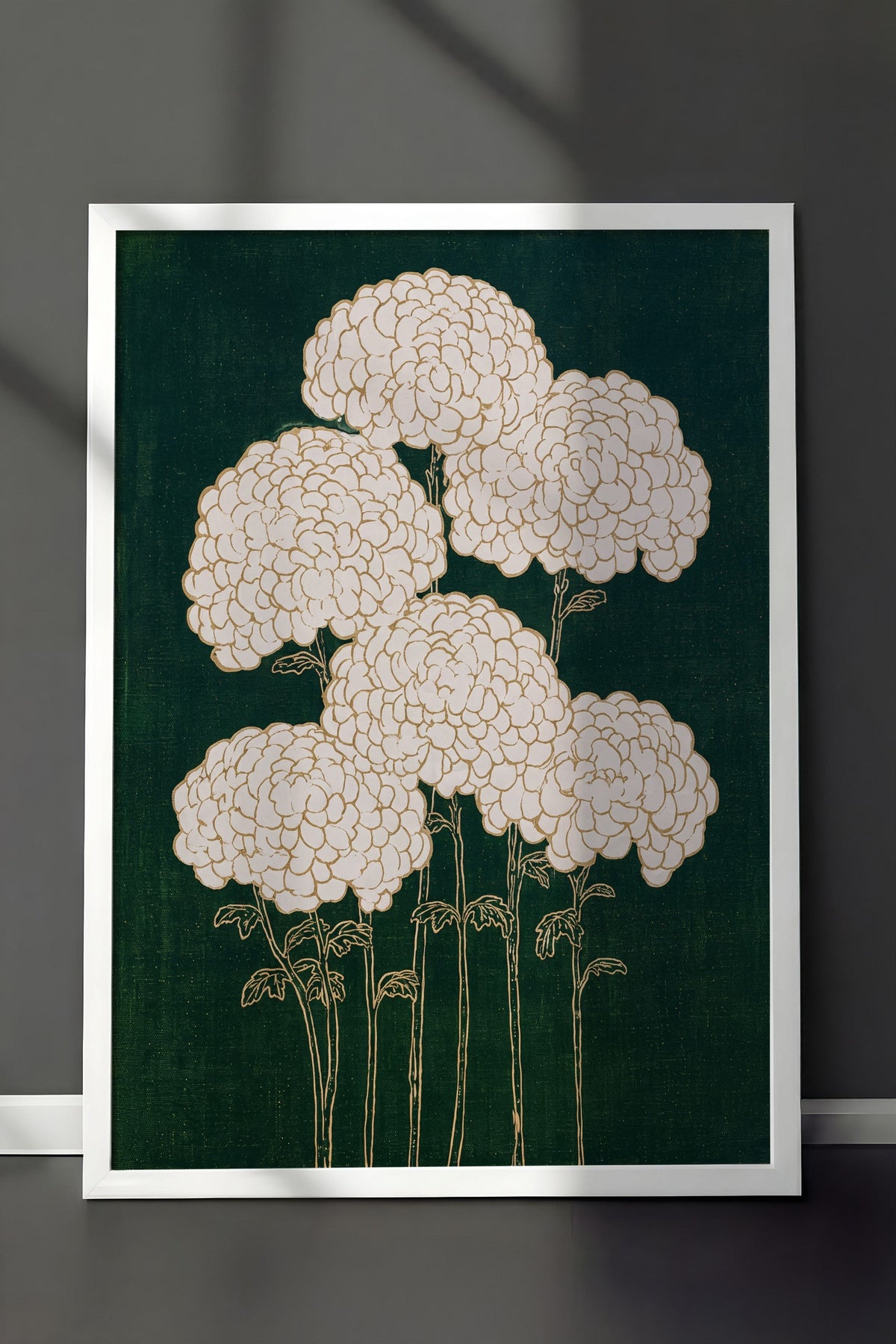 Koyu Zeminde Krizantem Kümeleri Poster – Beyaz Çerçeveli Tablo