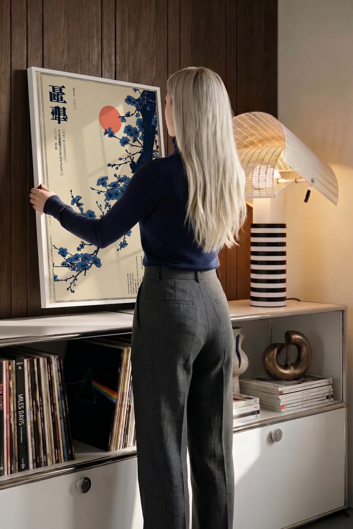 Kırmızı Güneşli Erik Çiçeği Dalı Poster – Beyaz Çerçeveli Tablo