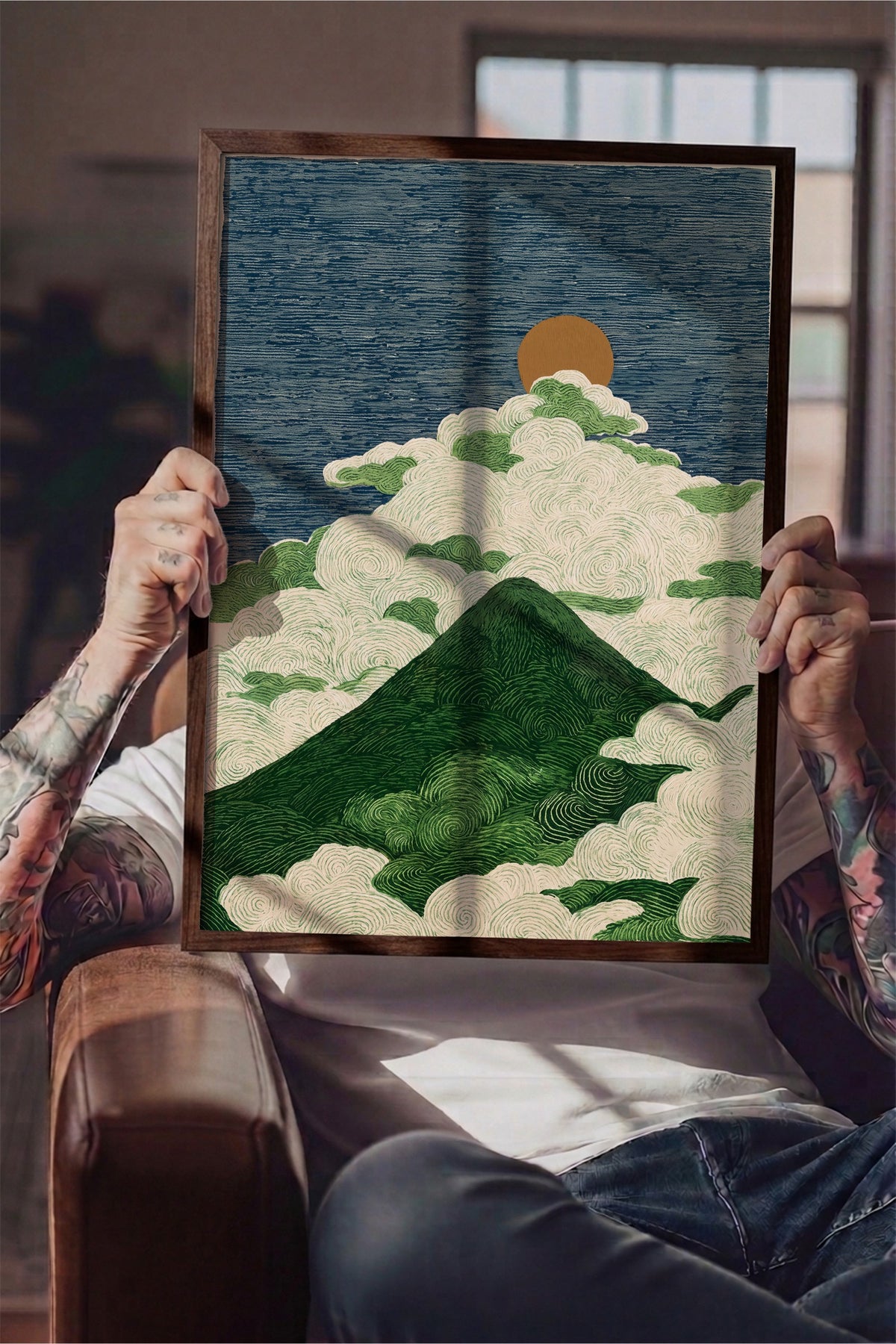 Bulutlar Üzerinde Dağ ve Güneş Poster – Kahverengi Çerçeveli Tablo
