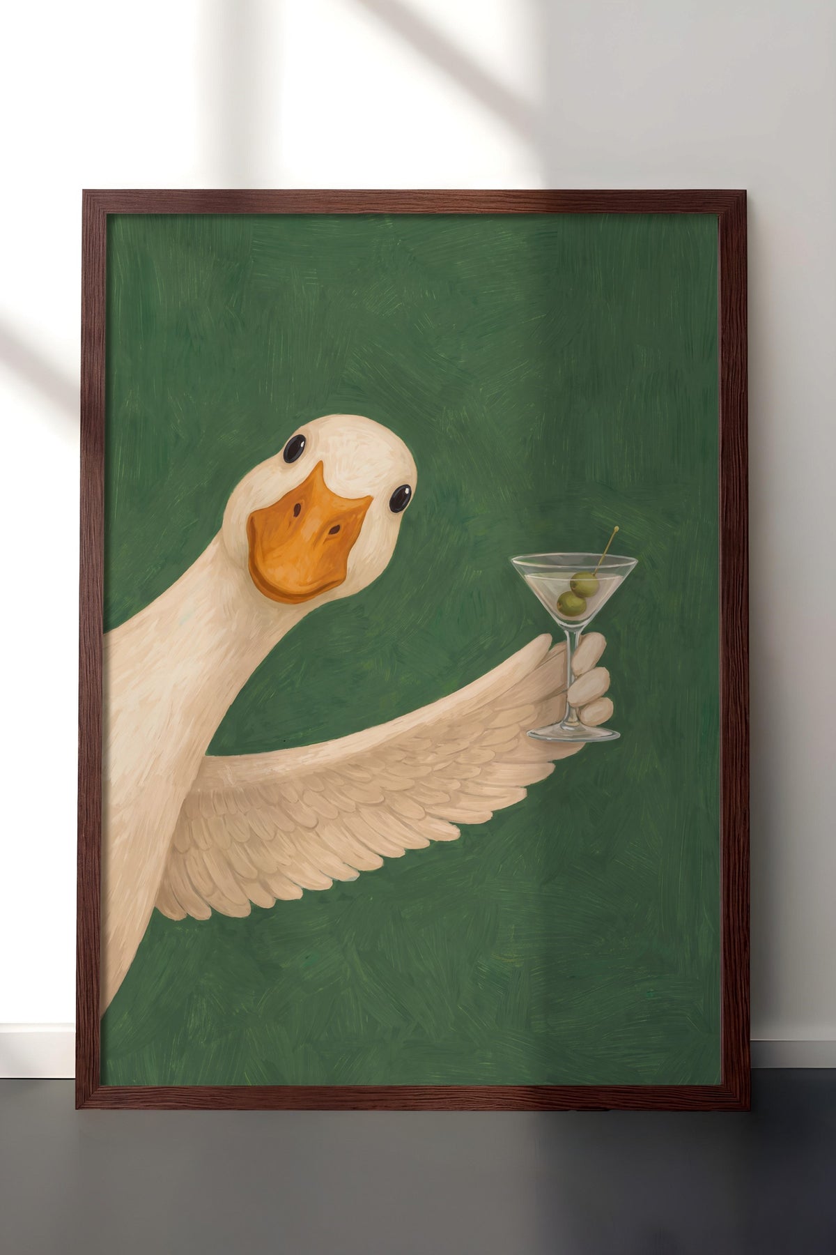 Martini Kadehli Şık Ördek Poster – Kahverengi Çerçeveli Tablo