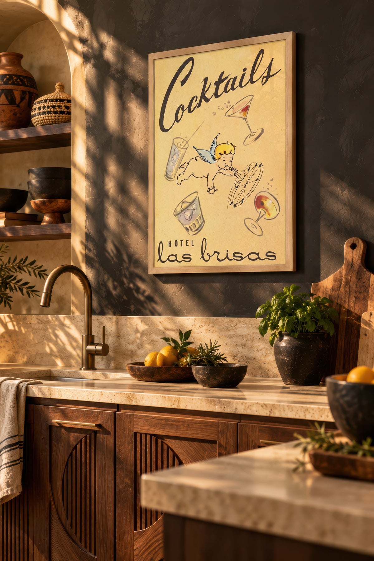 Kanatlı Melek ve Kokteyl Bardakları Poster – Ahşap Çerçeveli Tablo