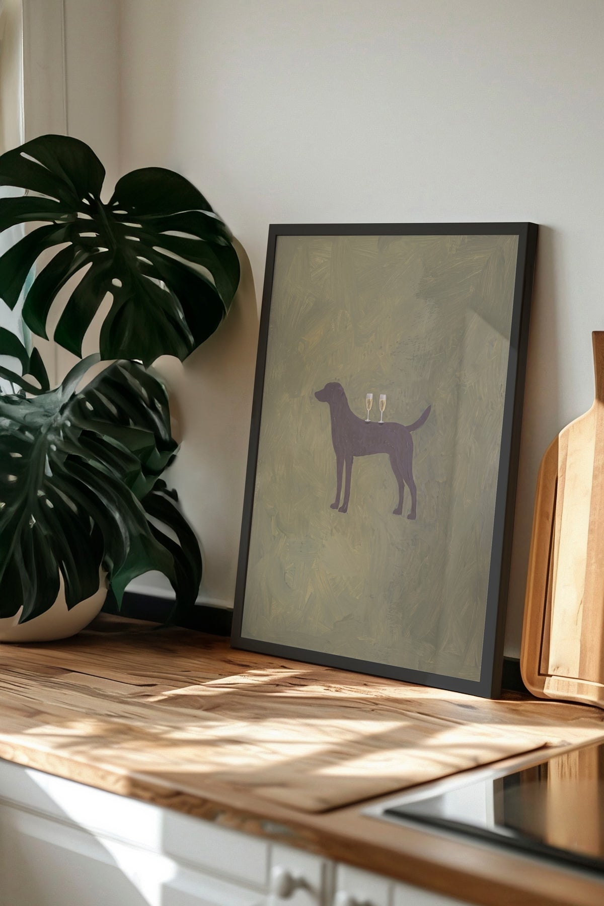 Kadeh Tutan Köpek Poster – Siyah Çerçeveli Tablo