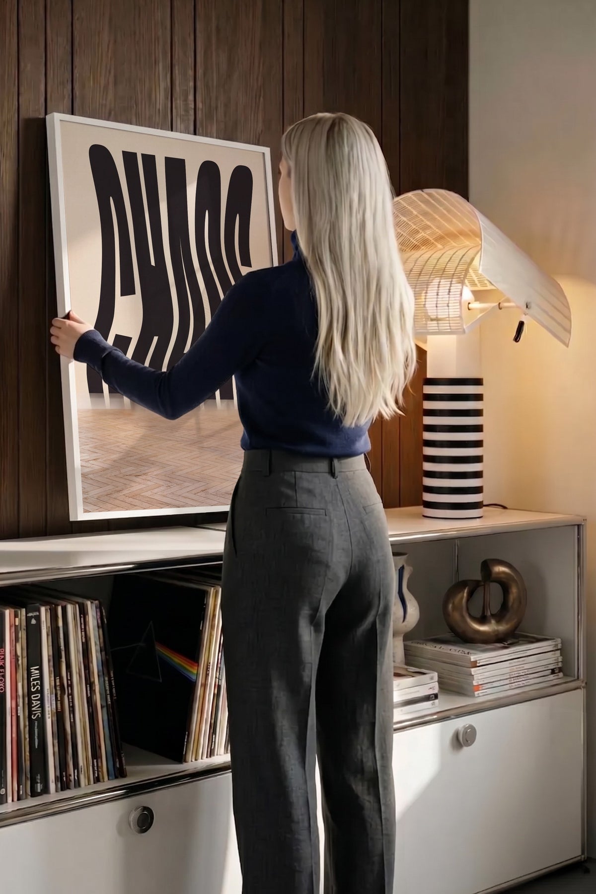 Dalgalı Kaos Yazısı Poster – Beyaz Çerçeveli Tablo
