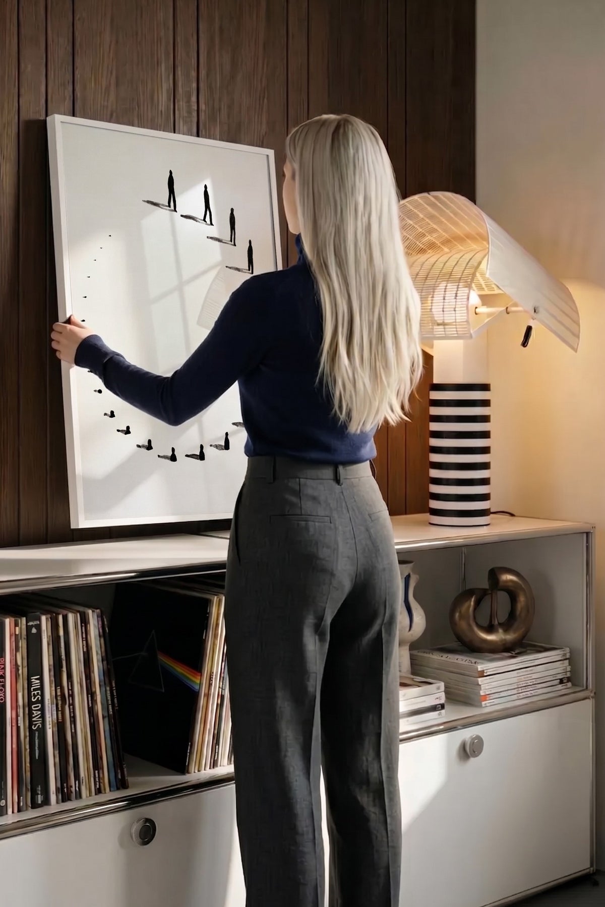 Spiral Yürüyüş Silüetleri Poster – Beyaz Çerçeveli Tablo