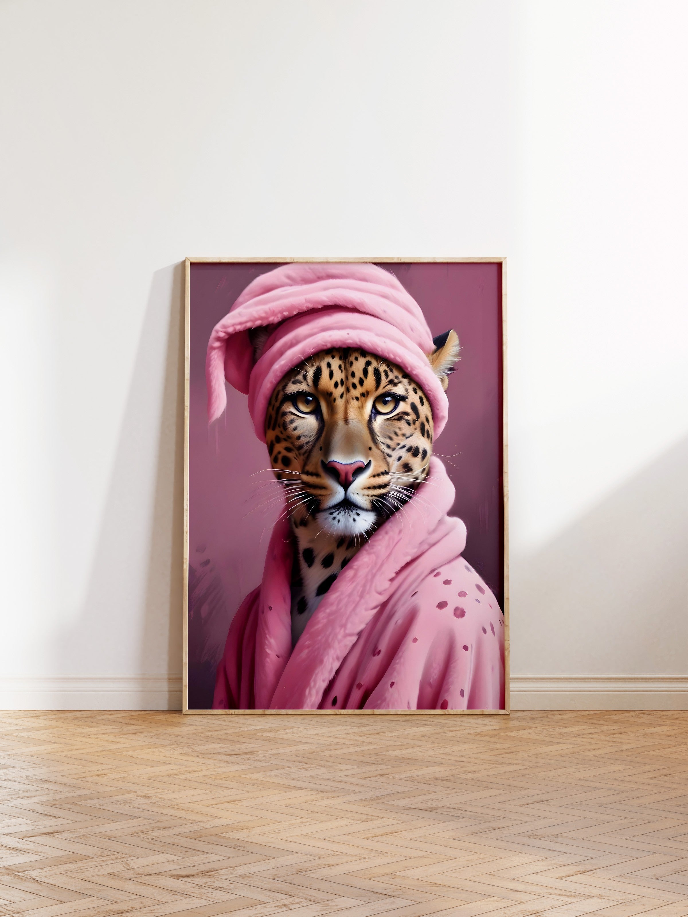 Ahşap Çerçeveli Tablo, Leopard In A Bathrobe, Comfort Serisi Poster ve Ahşap Tablo, NO:108927
