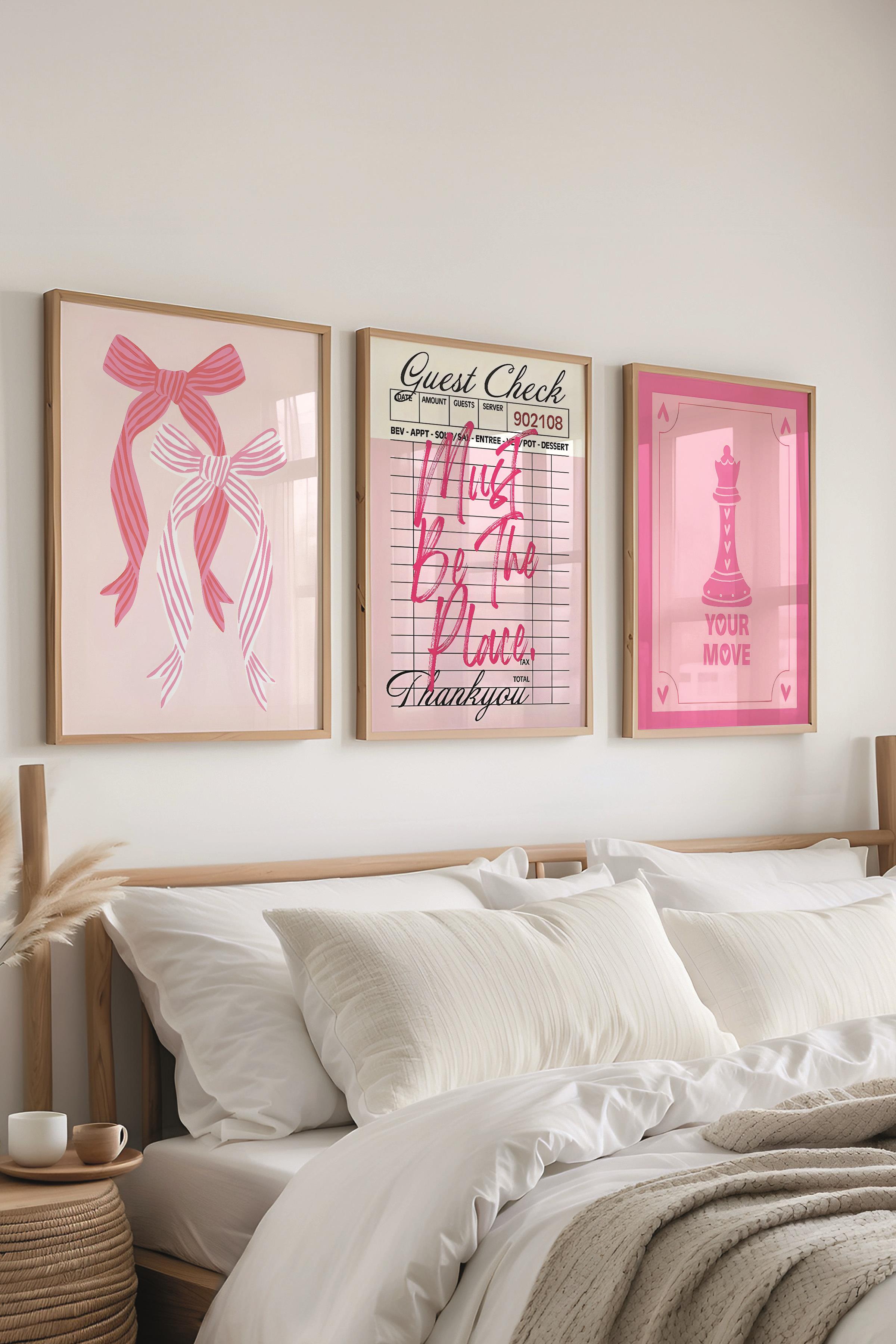 Ahşap Çerçeveli Tablo Seti, Pembe İllustrasyon Duvar Tablosu, 3 Adet Poster Seti, No:300788