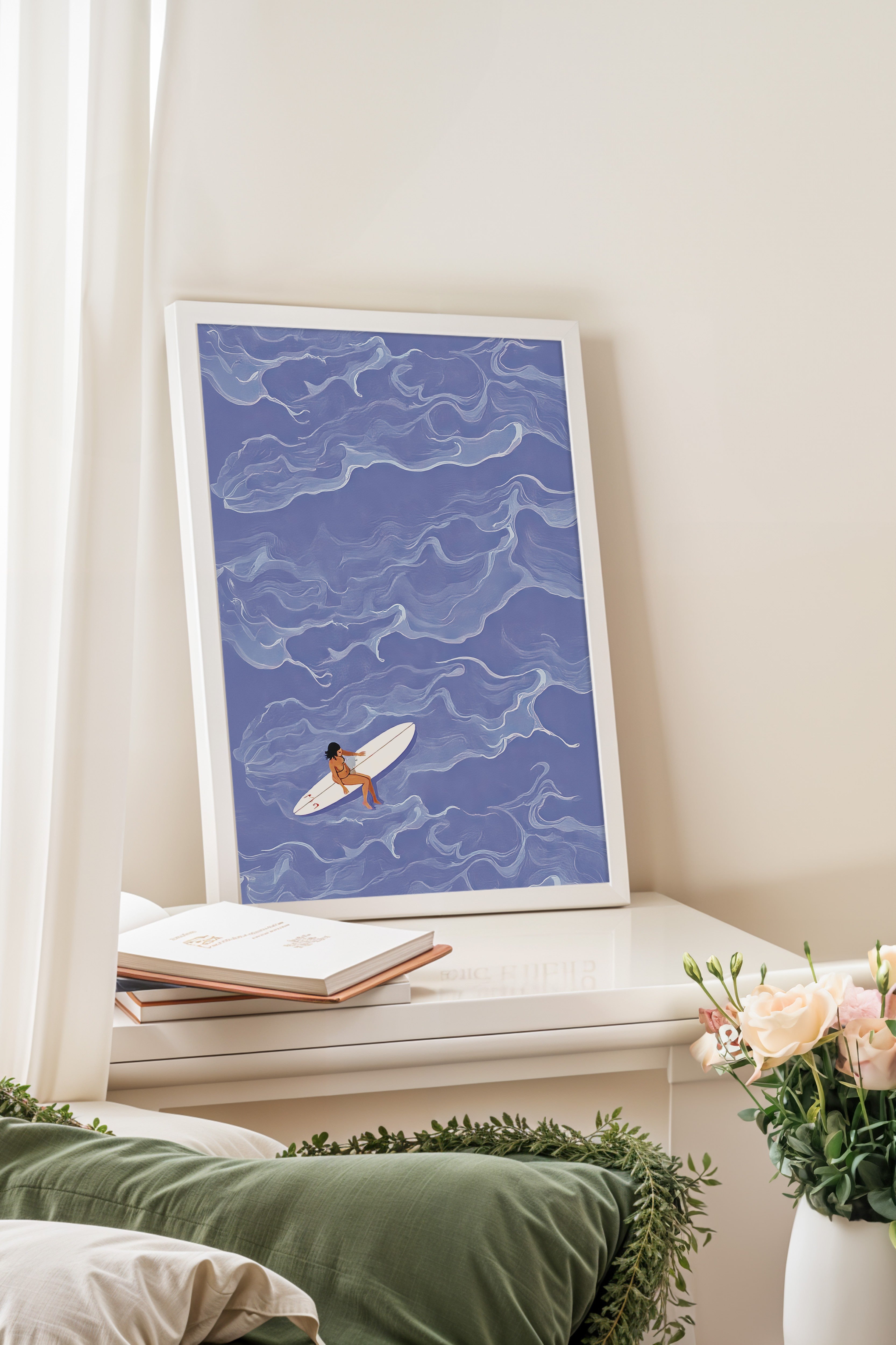 Beyaz Çerçeveli Poster Tablo, Kadın Sörfçü, İllüstrasyon, Mavi Renk Poster, 2025 Yaz Seçkisi, NO:109517