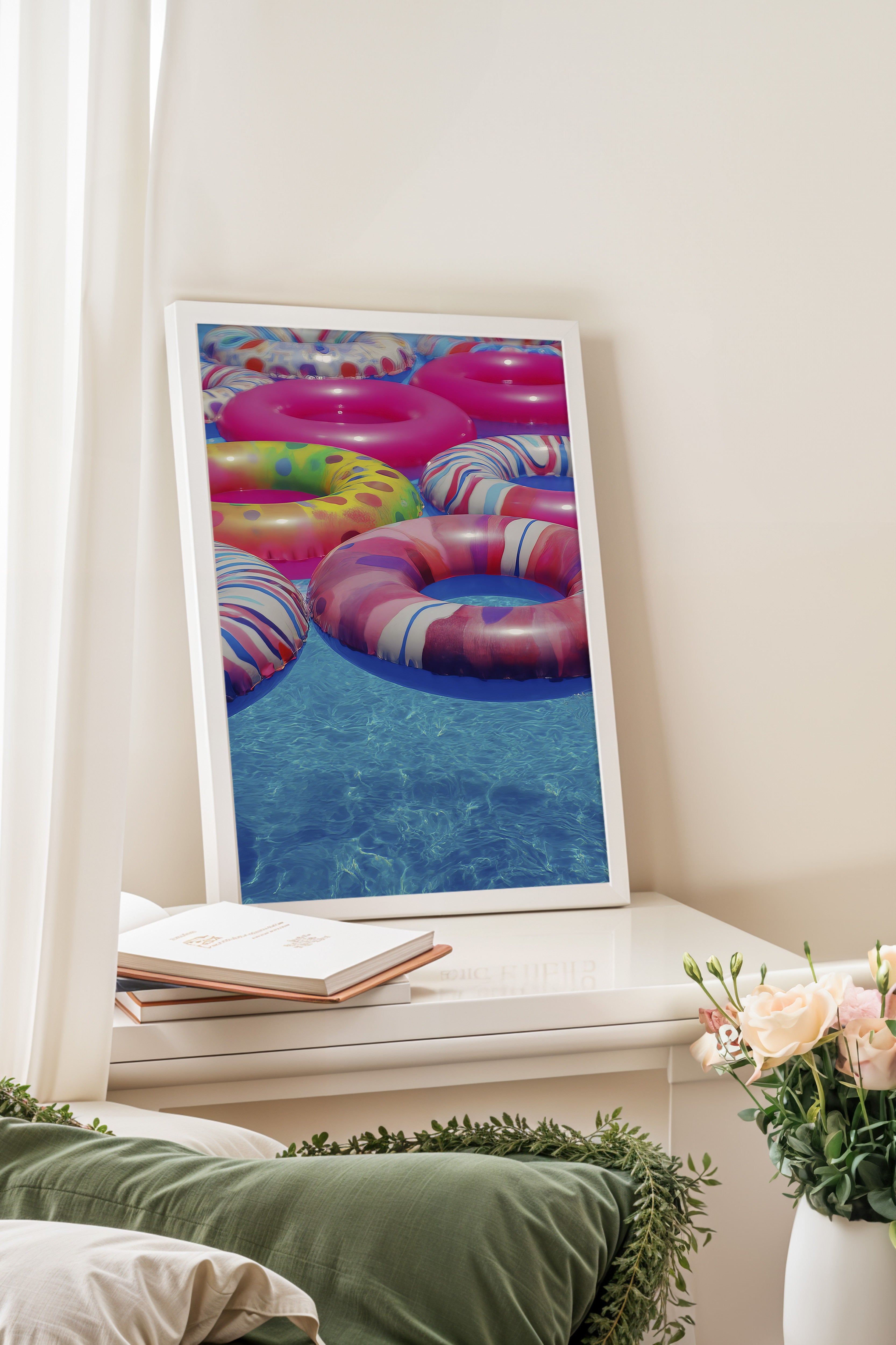 Beyaz Çerçeveli Tablo, Yüzme Halkaları, Fotoğraf, Mavi Renk Poster, 2025 Yaz Seçkisi, NO:109739