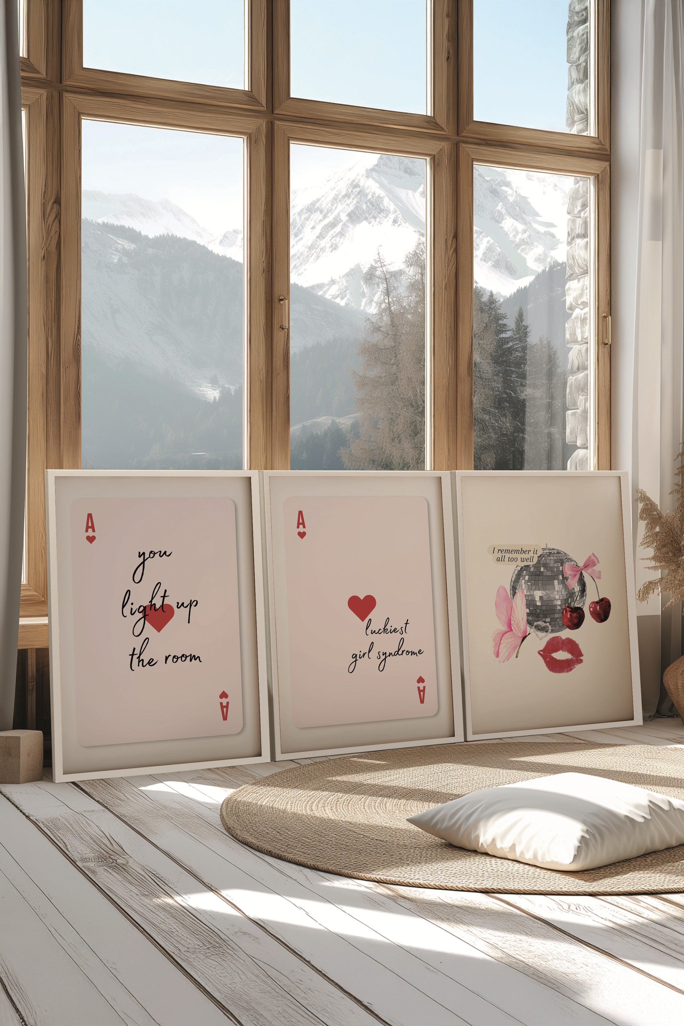 Beyaz Tablo Seti, 3 Adet Beyaz Çerçeveli Poster Lucky Girl Model No:300895, Kırmızı Duvar Dekoru
