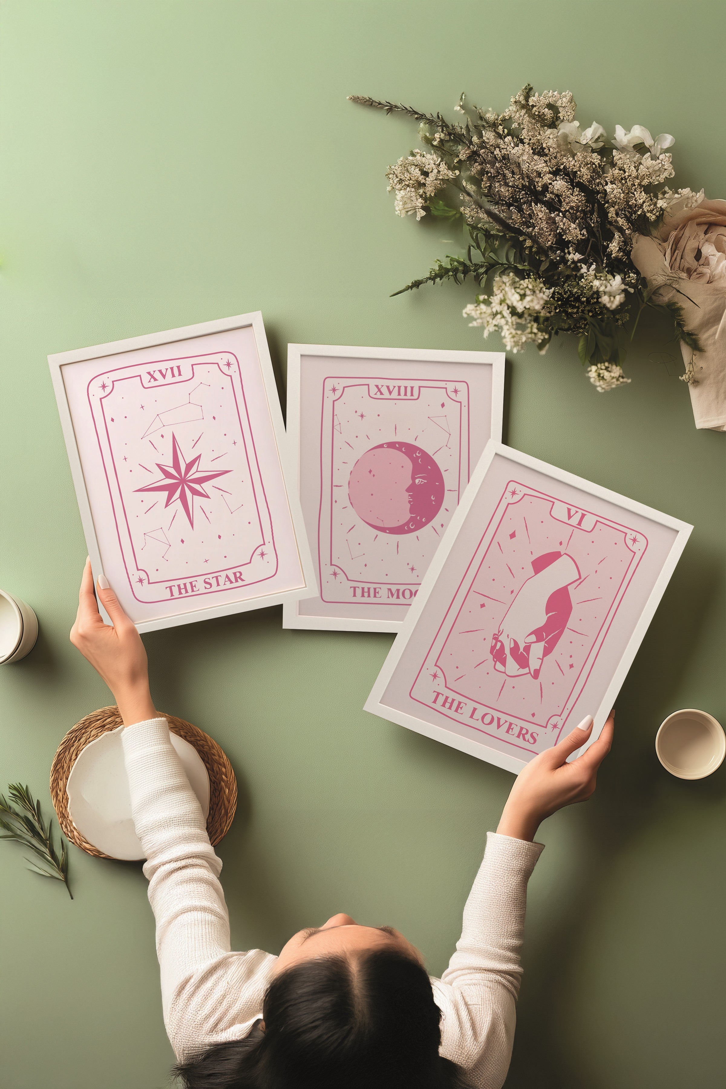 Beyaz Tablo Seti, 3 Adet Beyaz Çerçeveli Poster tarot cards Model No:300898, Pembe Duvar Dekoru