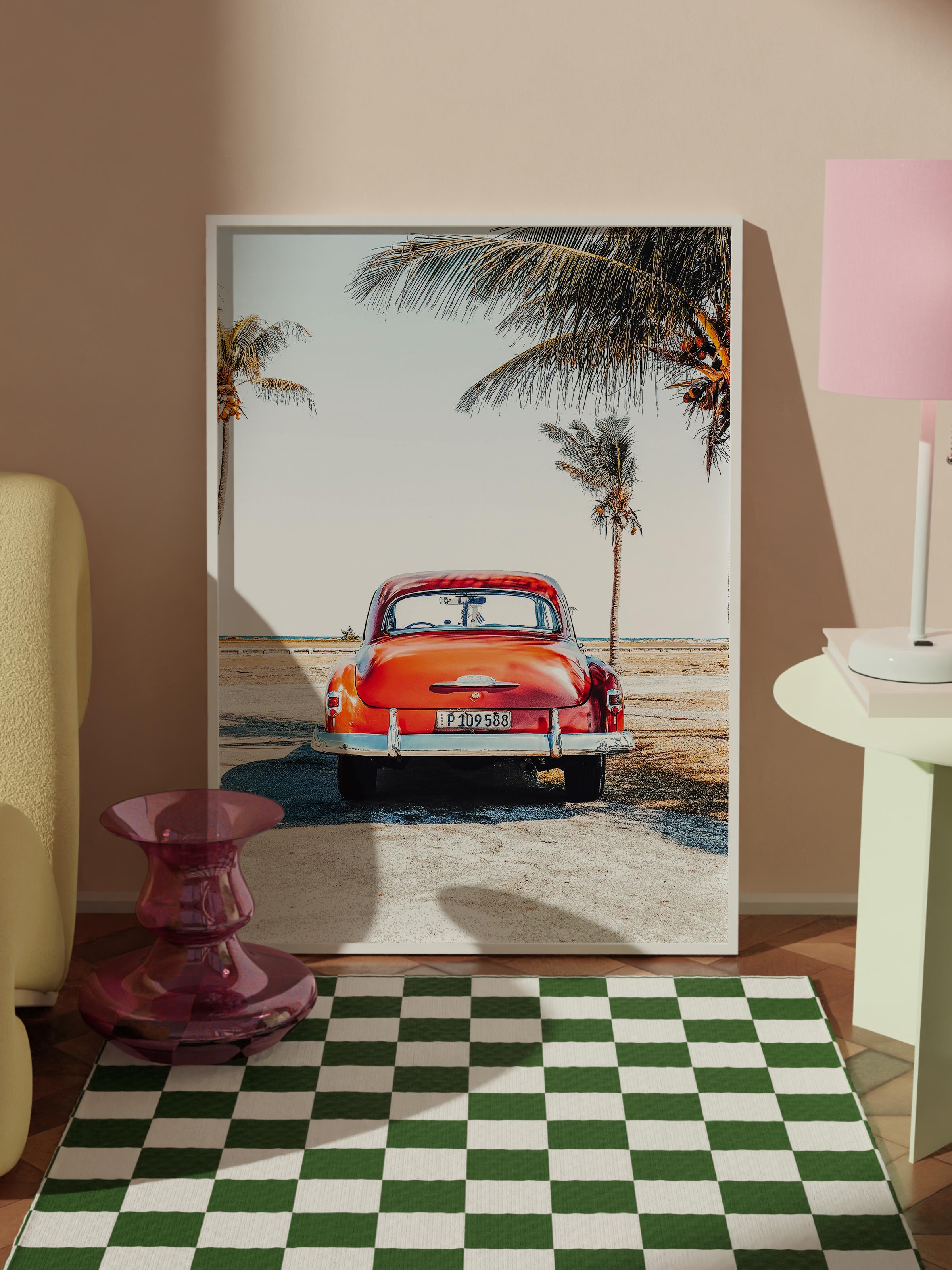 Çerçevesiz Poster, Yaz Temalı Tablo NO:138, Klasik Kırmızı Araba Fotoğrafı, Kırmızı Poster, Dikey