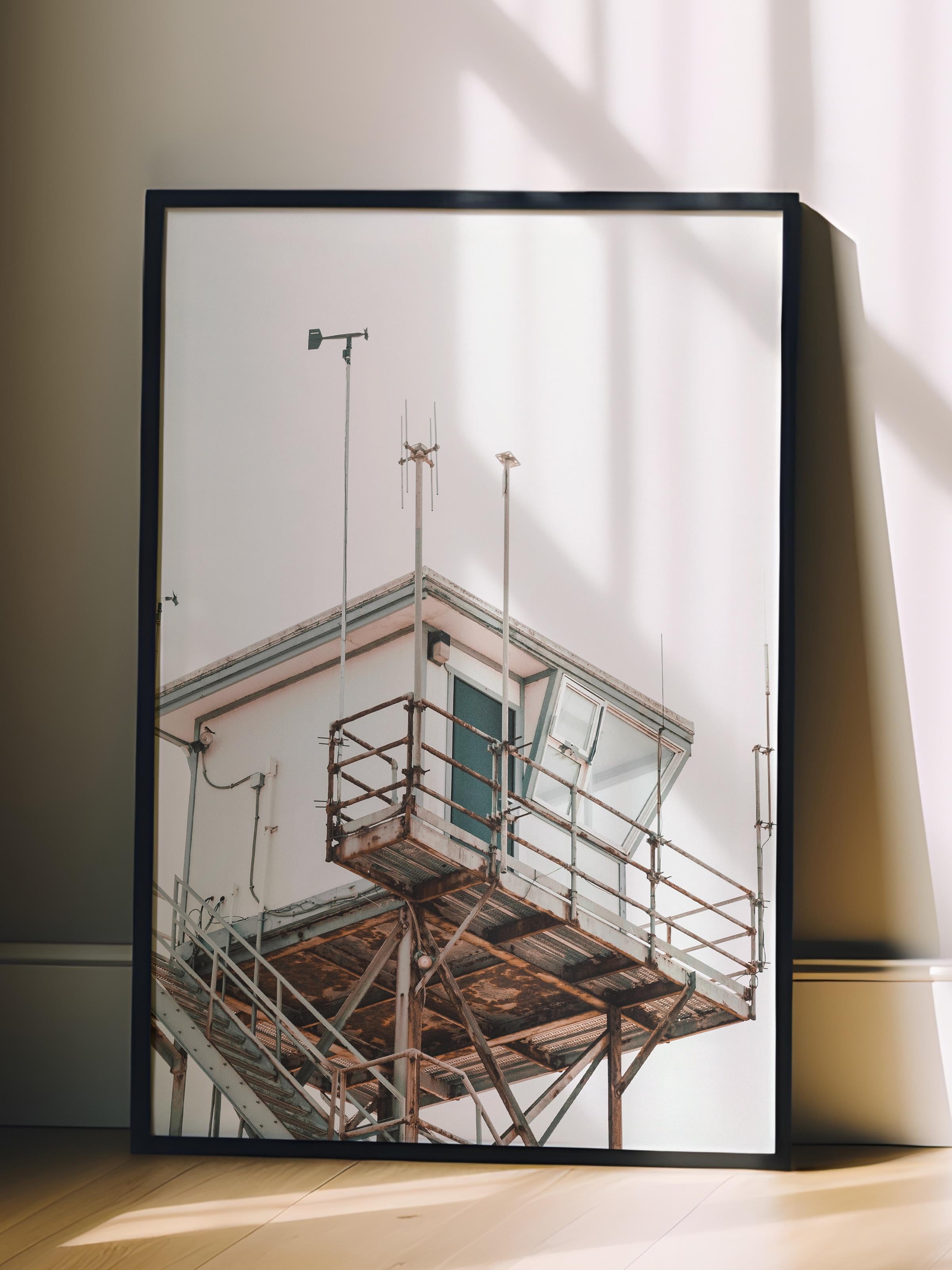 Çerçevesiz Poster, Yaz Temalı Tablo NO:178, Can Kurtaran Kulesi Fotoğrafı, Beyaz Poster, Dikey