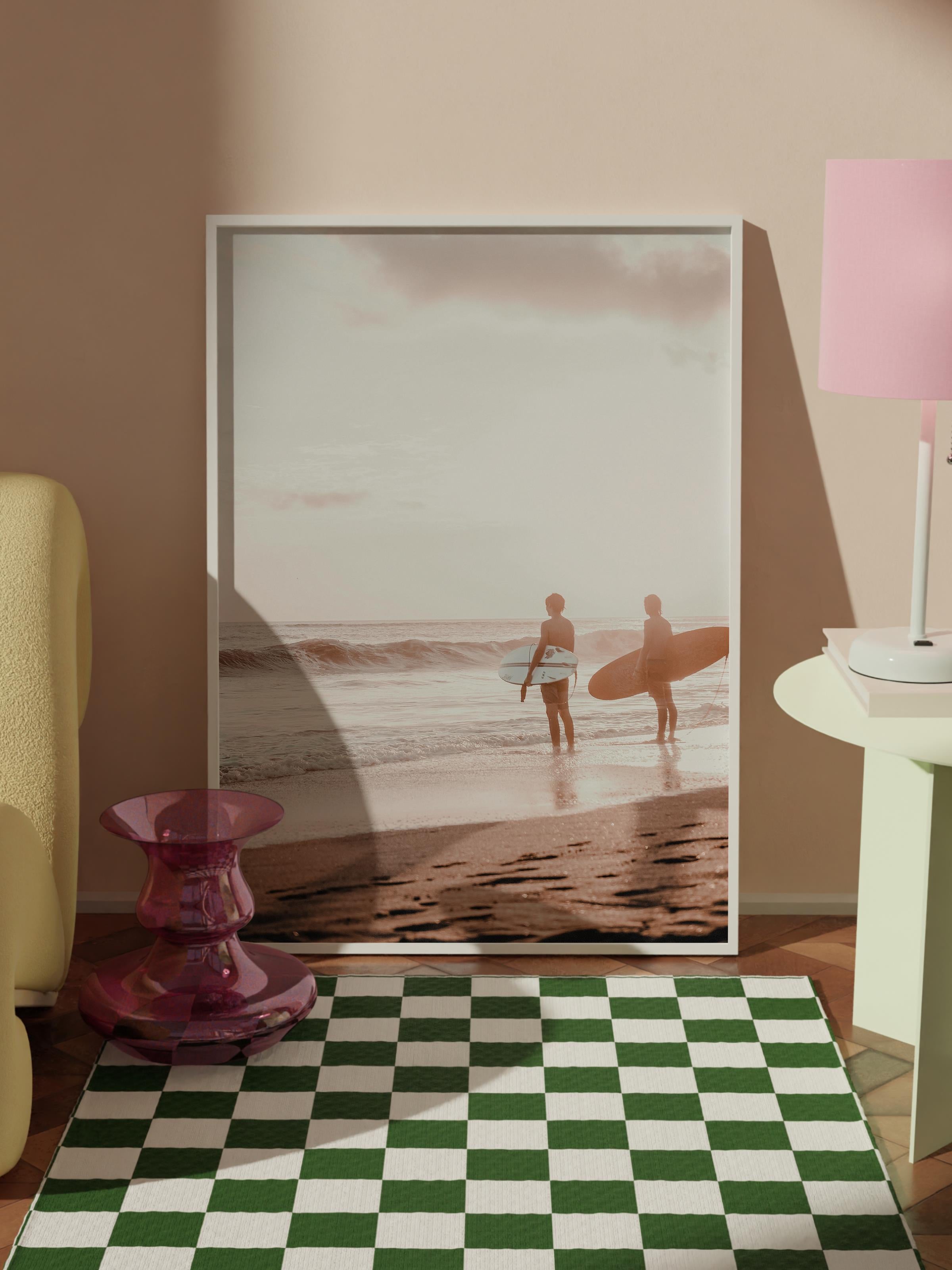 Çerçevesiz Poster, Yaz Temalı Tablo NO:222, Sörfçüler ve Sahil Fotoğrafı, Bej Poster, Dikey