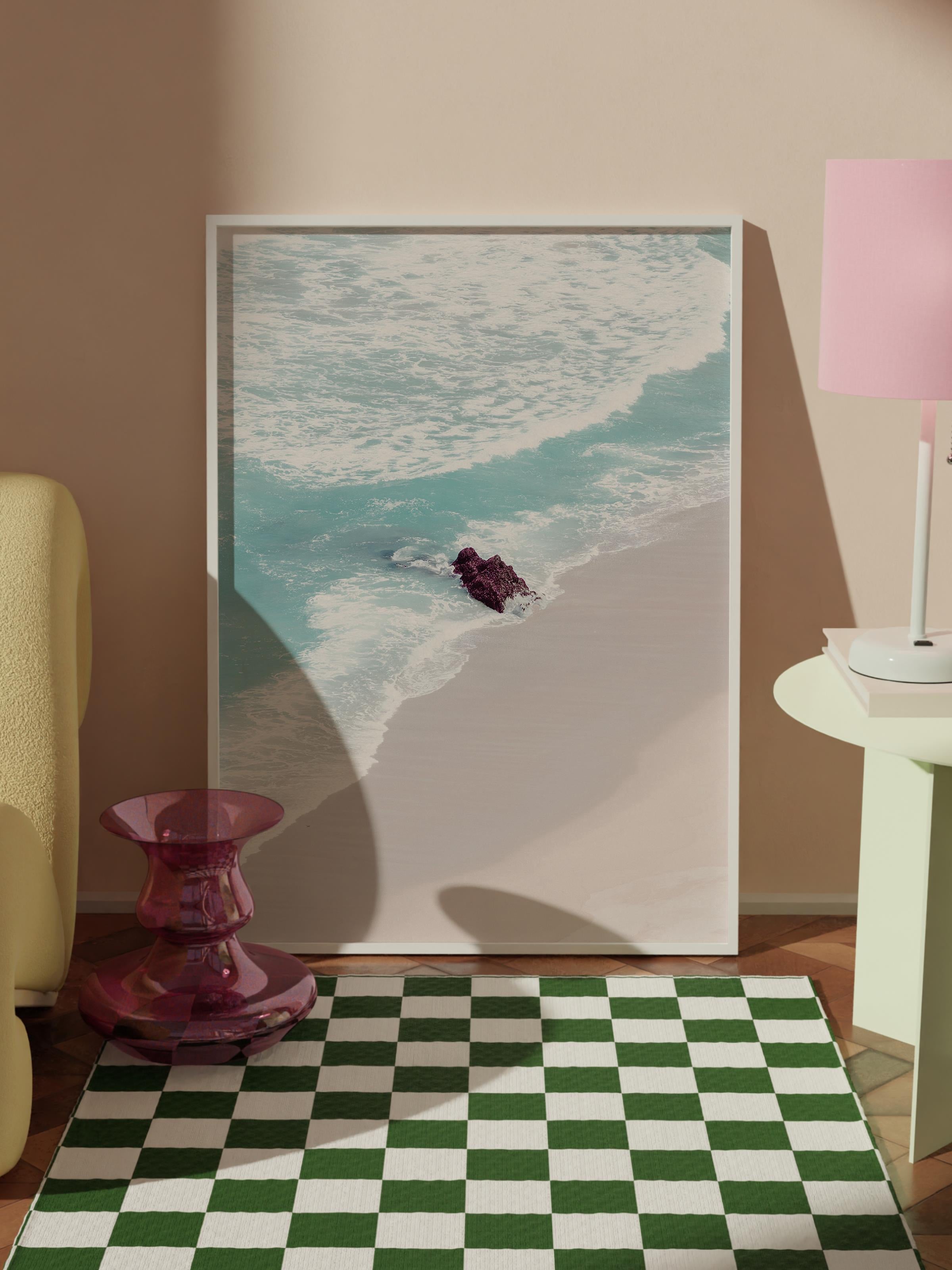 Çerçevesiz Poster, Yaz Temalı Tablo NO:247, Sahilde Deniz Aracı Fotoğrafı, Bej Poster, Dikey