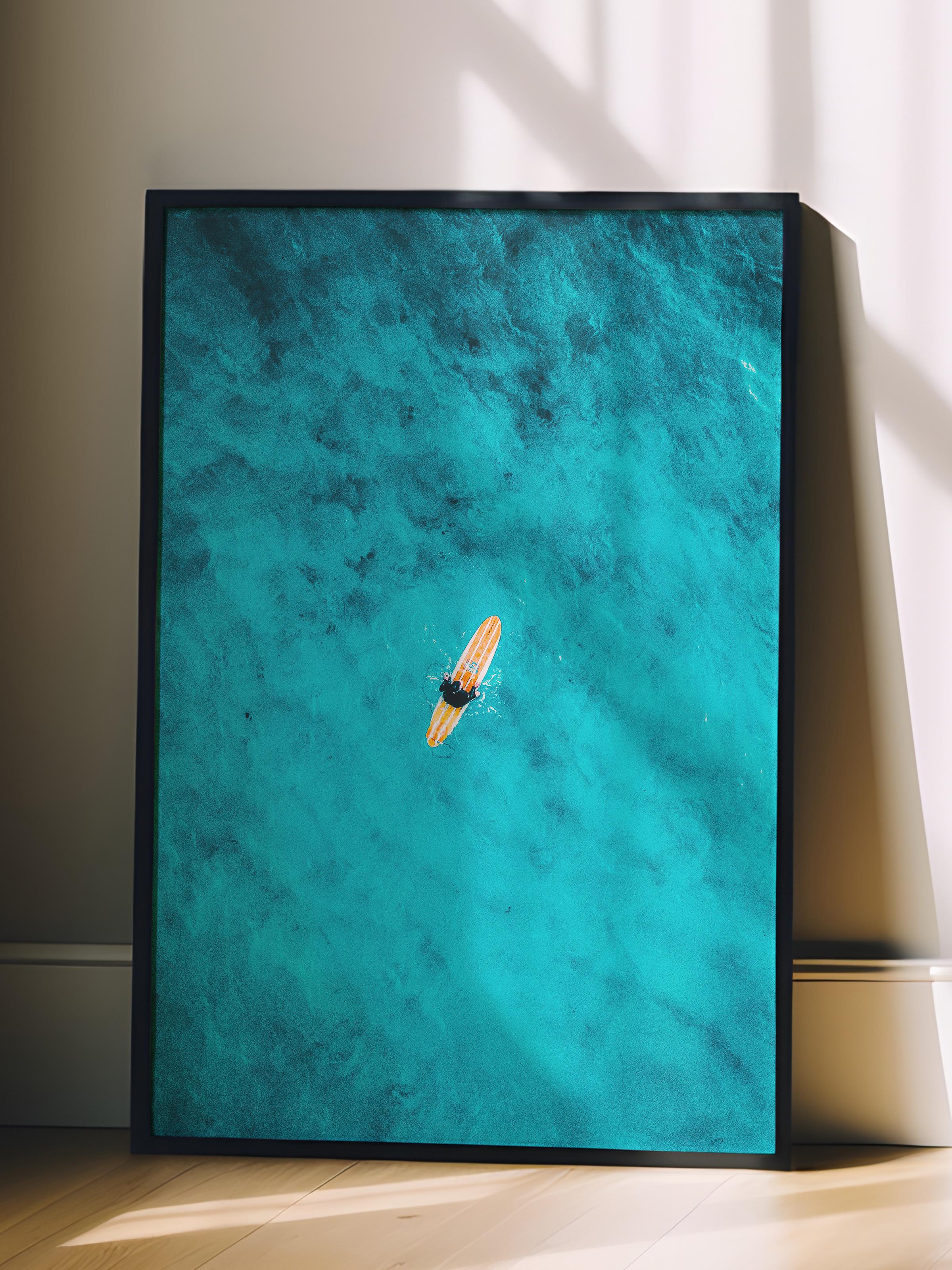 Çerçevesiz Poster, Yaz Temalı Tablo NO:5, Okyanusta Yüzen Fotoğrafı, Mavi Poster, Dikey