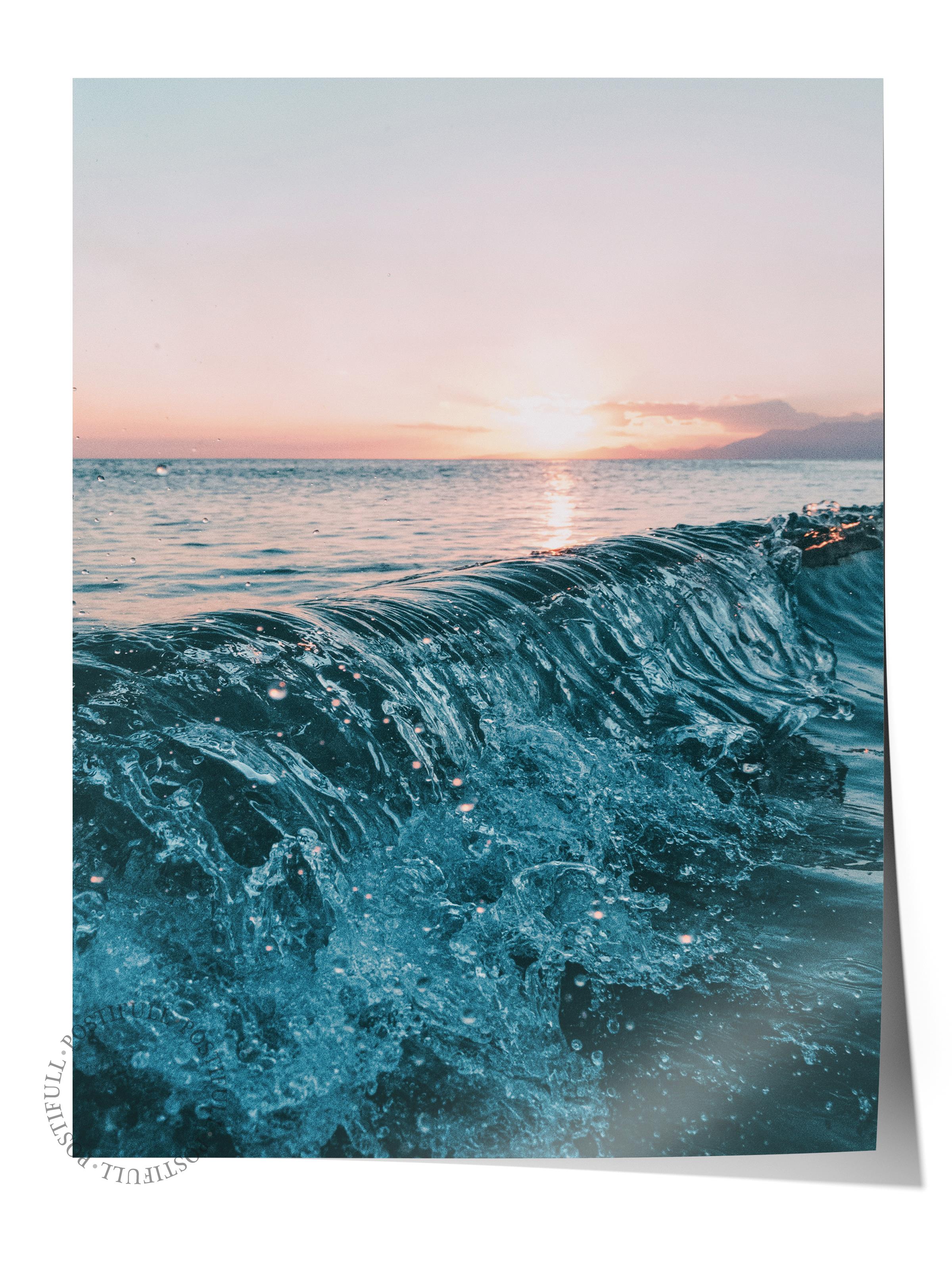 Çerçevesiz Poster, Yaz Temalı Tablo NO:64, Gün Batımında Dalga Fotoğrafı, Mavi Poster, Dikey