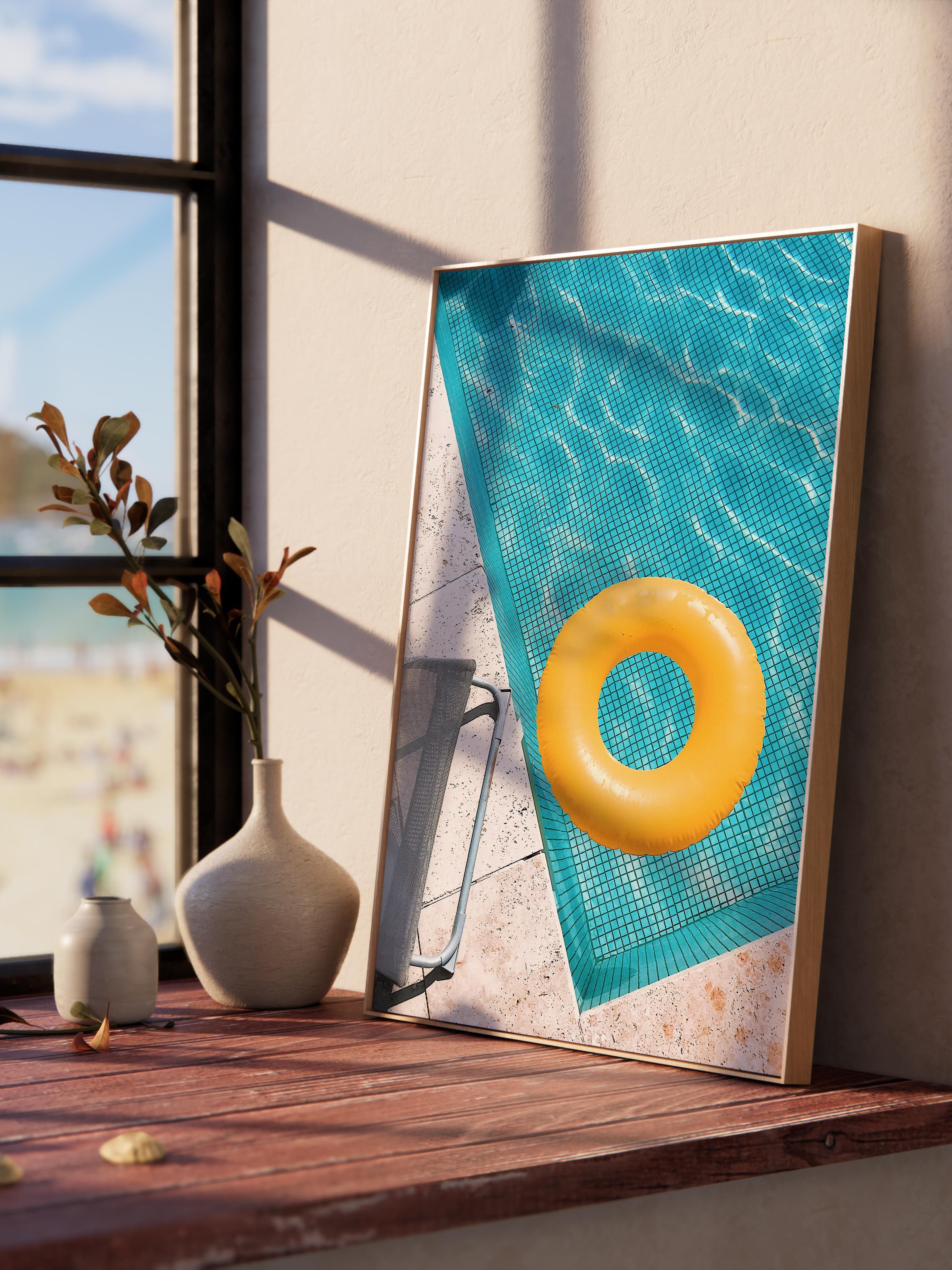 Çerçevesiz Poster, Yaz Temalı Tablo NO:71, Havuzda Sarı Halka Fotoğrafı, Mavi Poster, Dikey