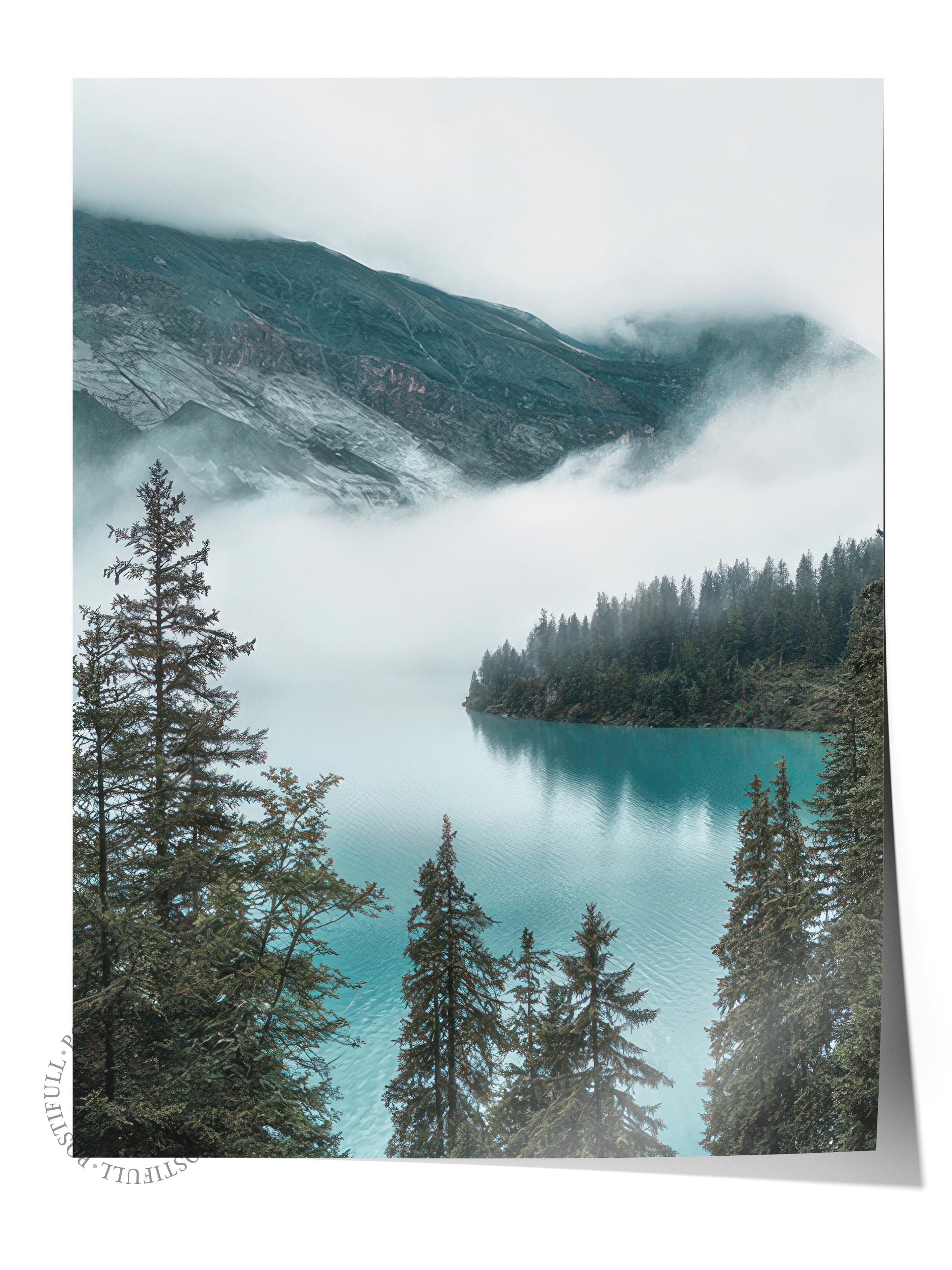 Cloudy Mountain Lake Poster, Dikey Duvar Tablosu Comfort Serisi NO:108445