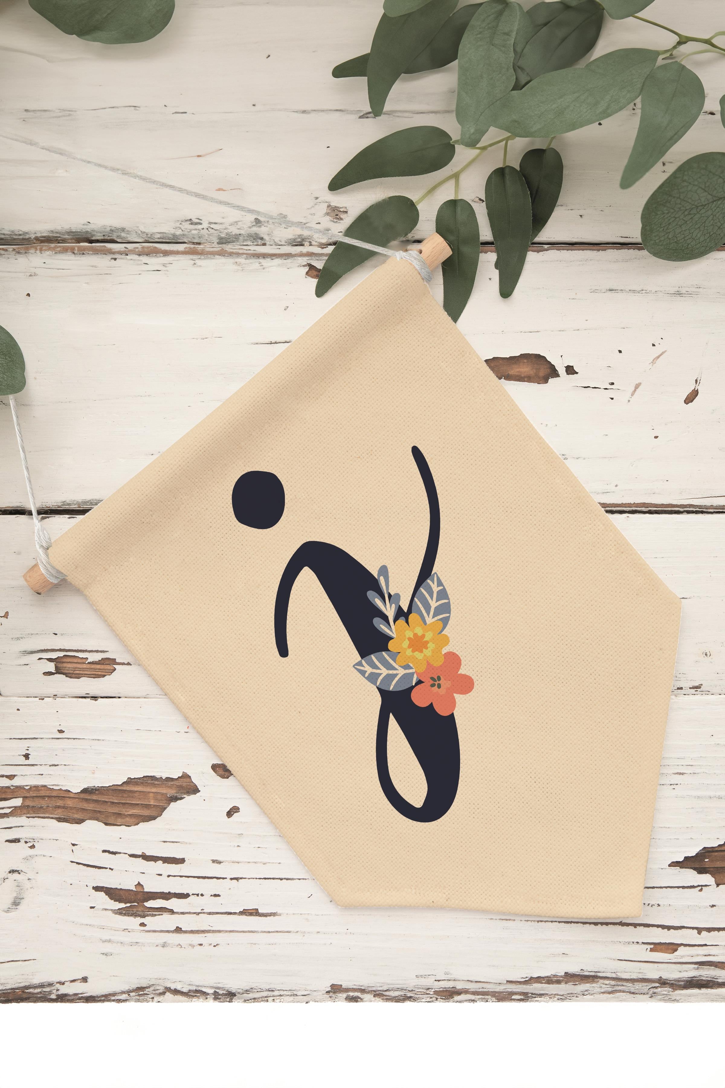 Çocuk Odası Dekor, Duvar Süsü, Ahşap Bebek Odası Dekor, Canvas Flama, Lacivert Çiçekli J Harfi