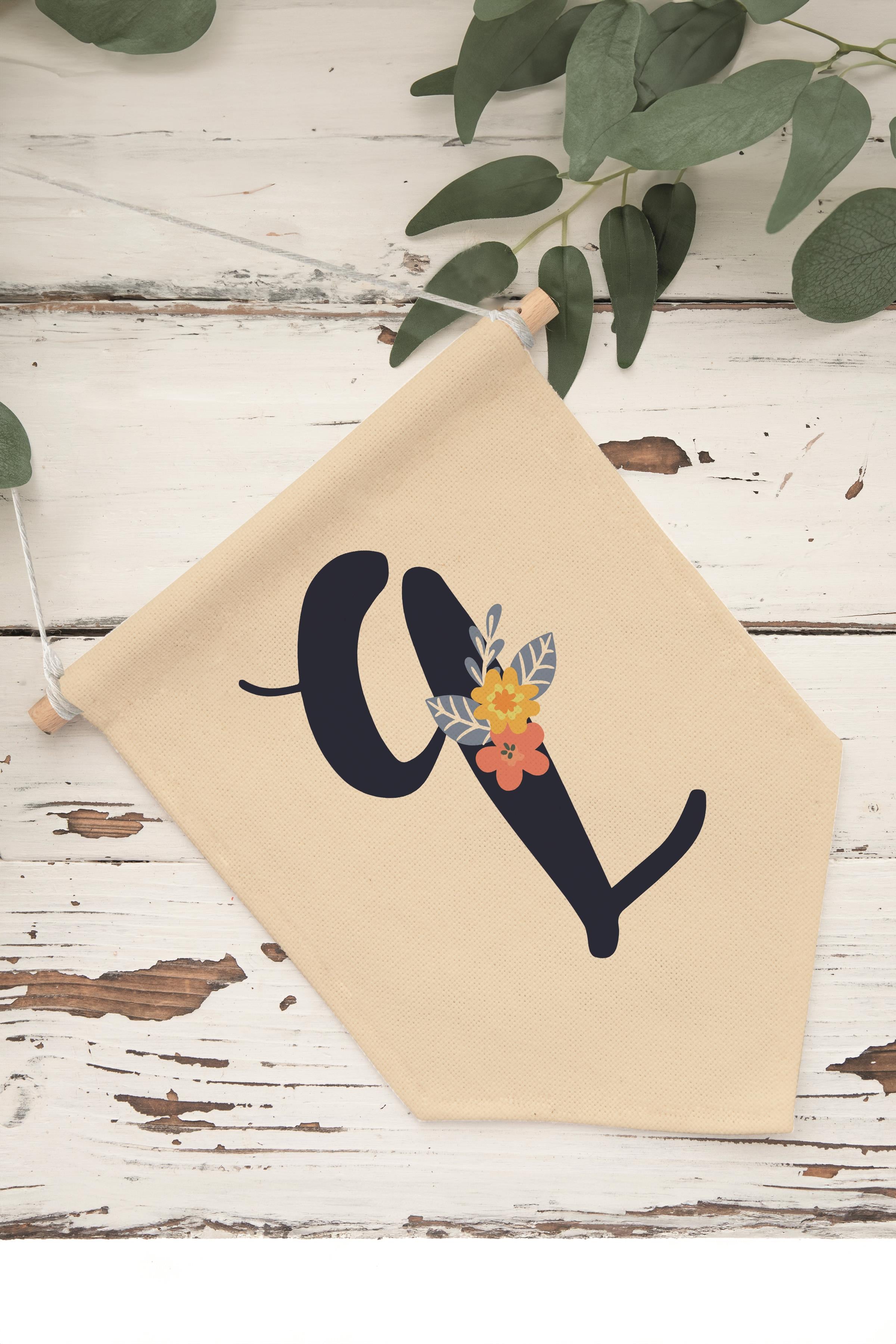 Çocuk Odası Dekor, Duvar Süsü, Ahşap Bebek Odası Dekor, Canvas Flama, Lacivert Çiçekli Q Harfi
