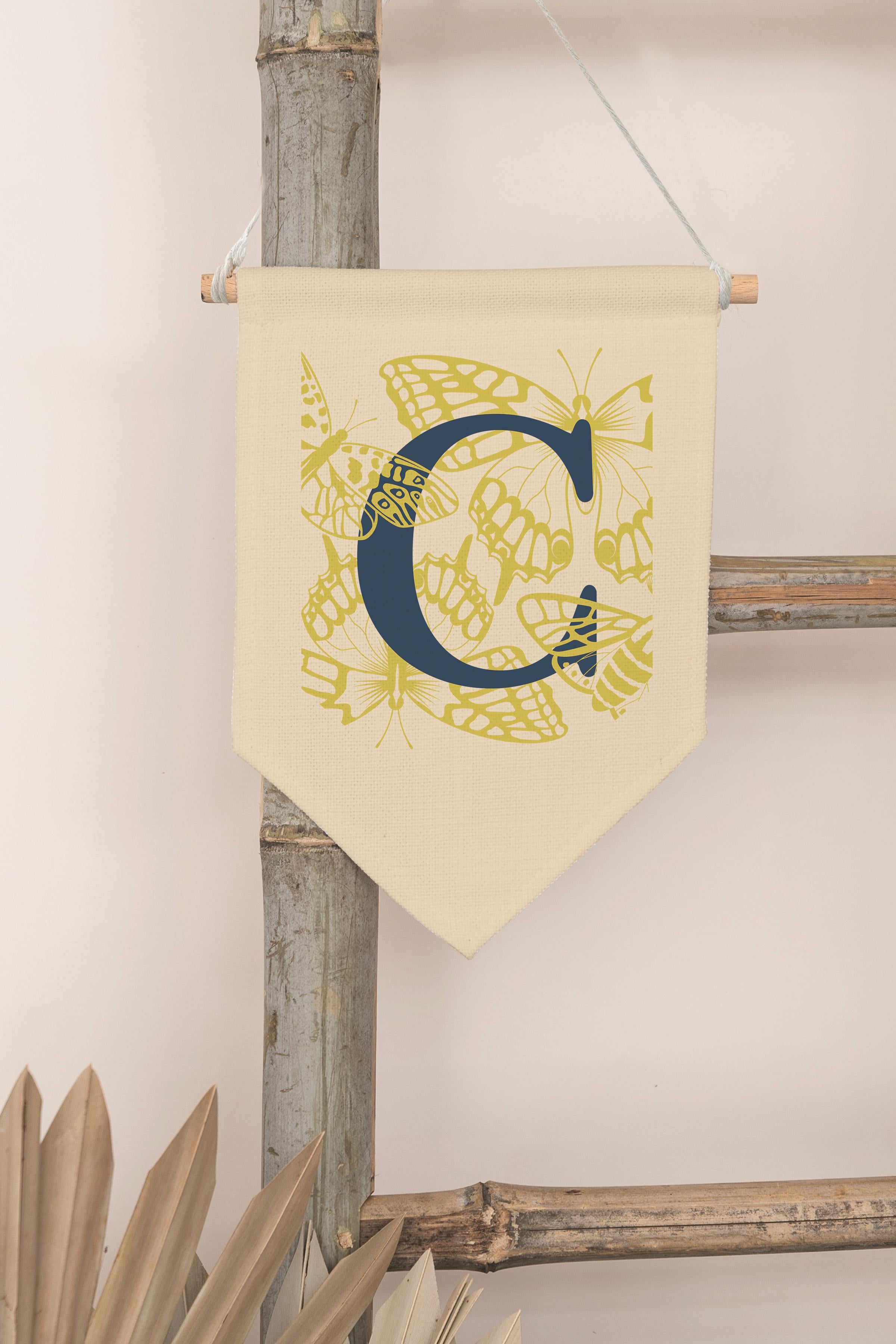 Çocuk Odası Dekor, Duvar Süsü, Ahşap Bebek Odası Dekor, Canvas Flama, Lacivert ve Sarı Çiçek Desenli C Harfi