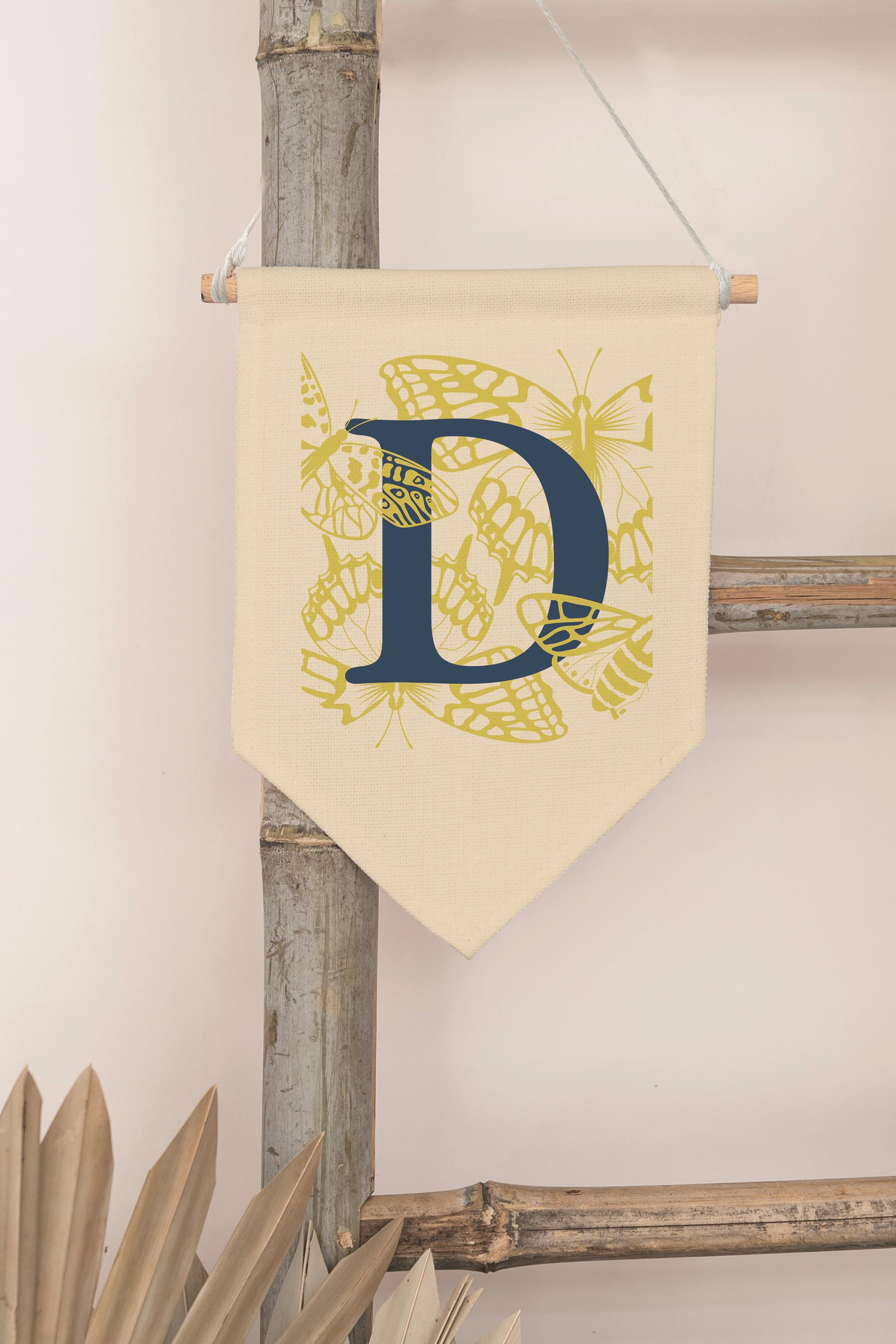Çocuk Odası Dekor, Duvar Süsü, Ahşap Bebek Odası Dekor, Canvas Flama, Lacivert ve Sarı Çiçek Desenli D Harfi