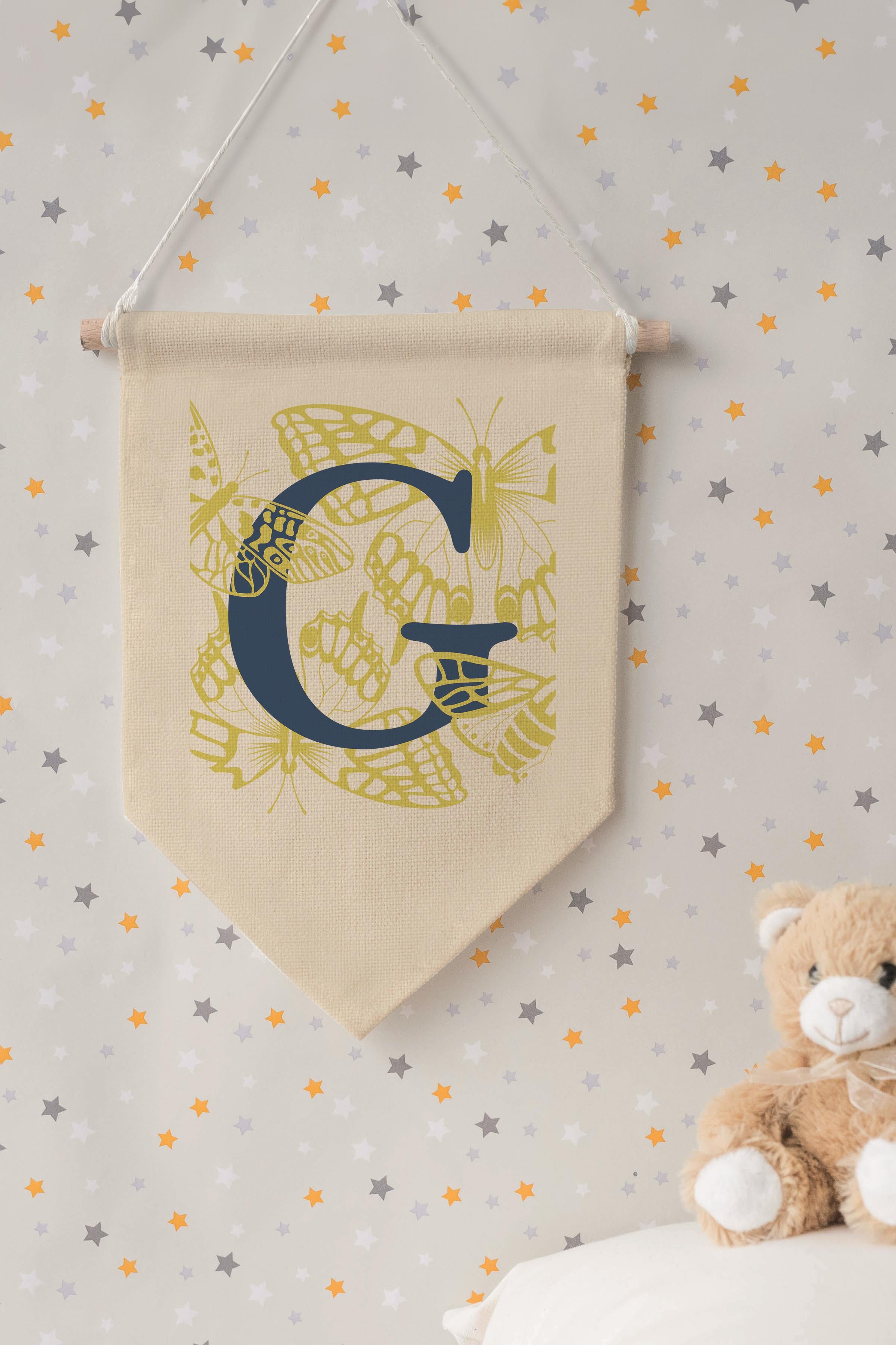 Çocuk Odası Dekor, Duvar Süsü, Ahşap Bebek Odası Dekor, Canvas Flama, Lacivert ve Sarı Çiçek Desenli G Harfi