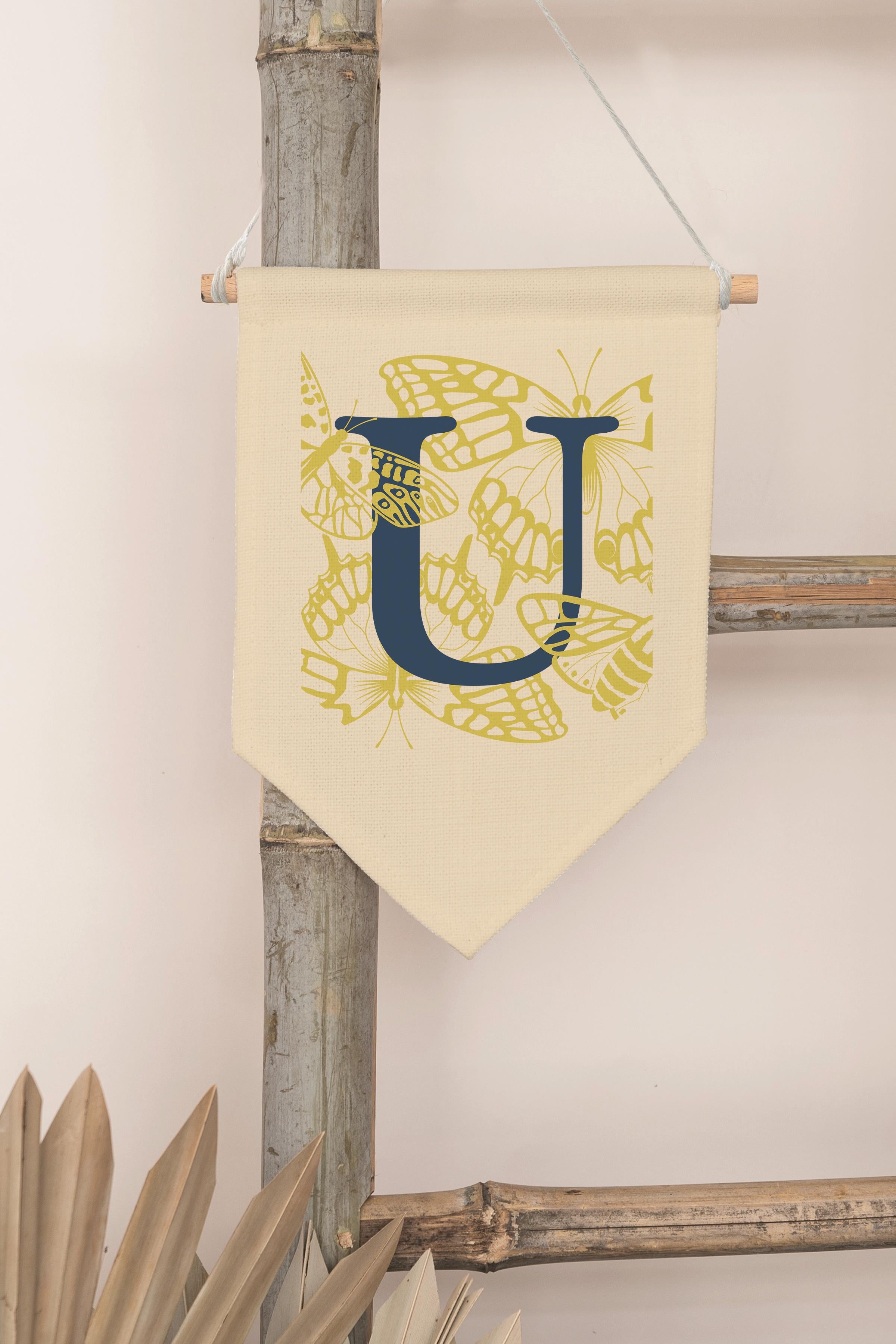 Çocuk Odası Dekor, Duvar Süsü, Ahşap Bebek Odası Dekor, Canvas Flama, Lacivert ve Sarı Çiçek Desenli U Harfi