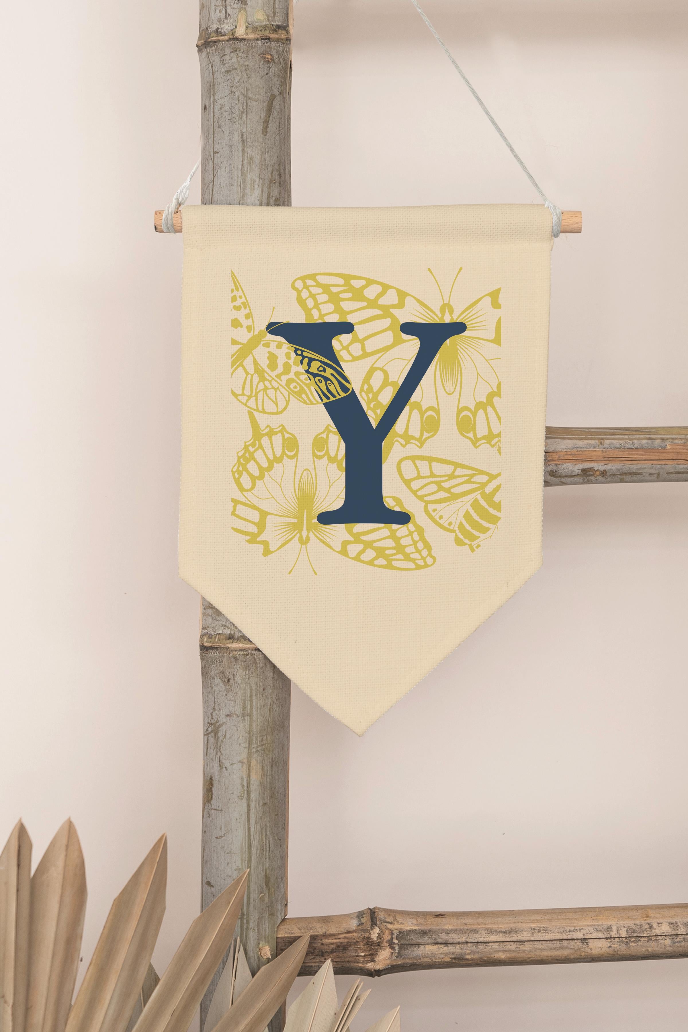 Çocuk Odası Dekor, Duvar Süsü, Ahşap Bebek Odası Dekor, Canvas Flama, Lacivert ve Sarı Çiçek Desenli Y Harfi