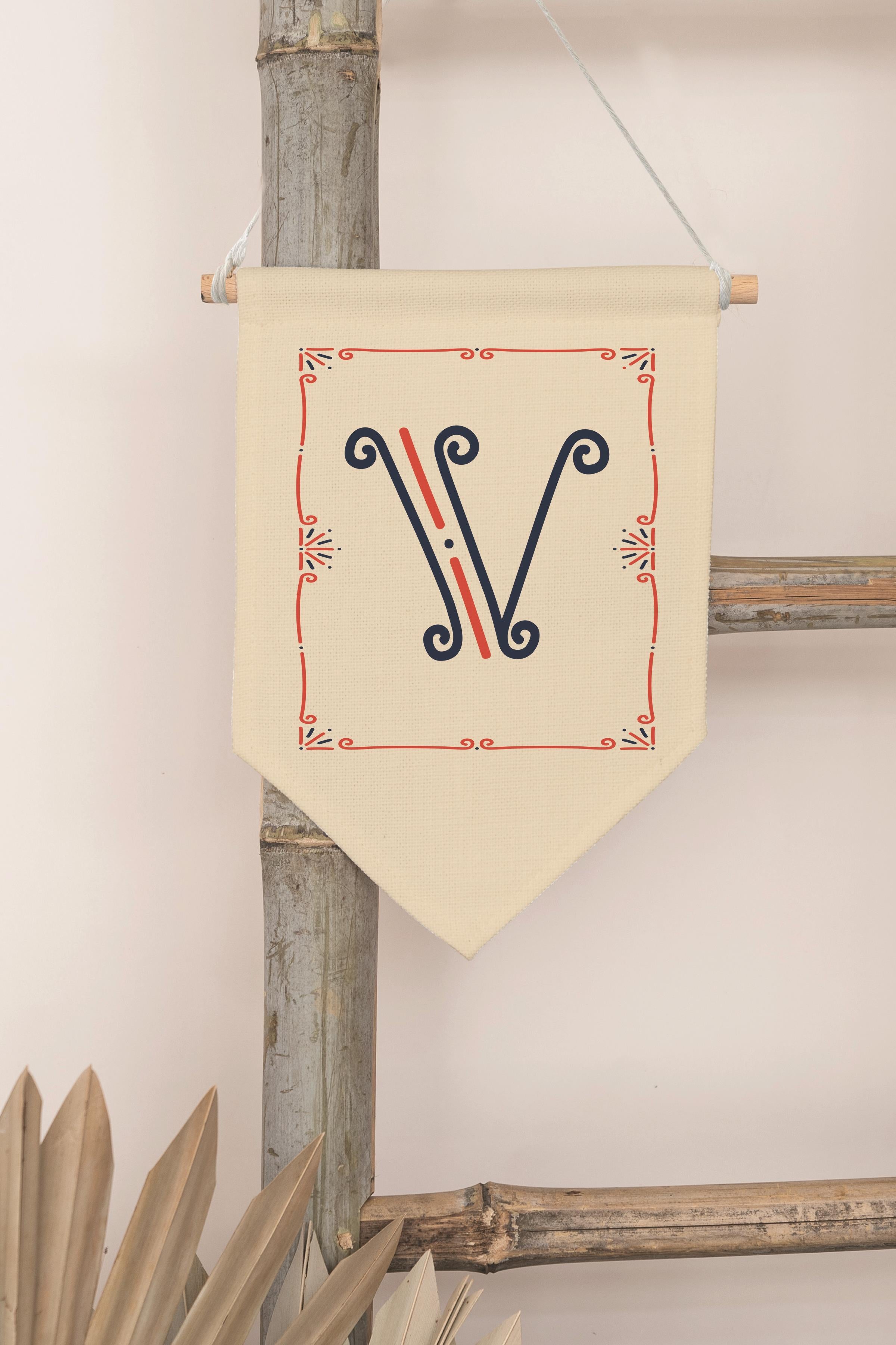 Çocuk Odası Dekor, Duvar Süsü, Ahşap Bebek Odası Dekor, Canvas Flama, Monogram V Harfi