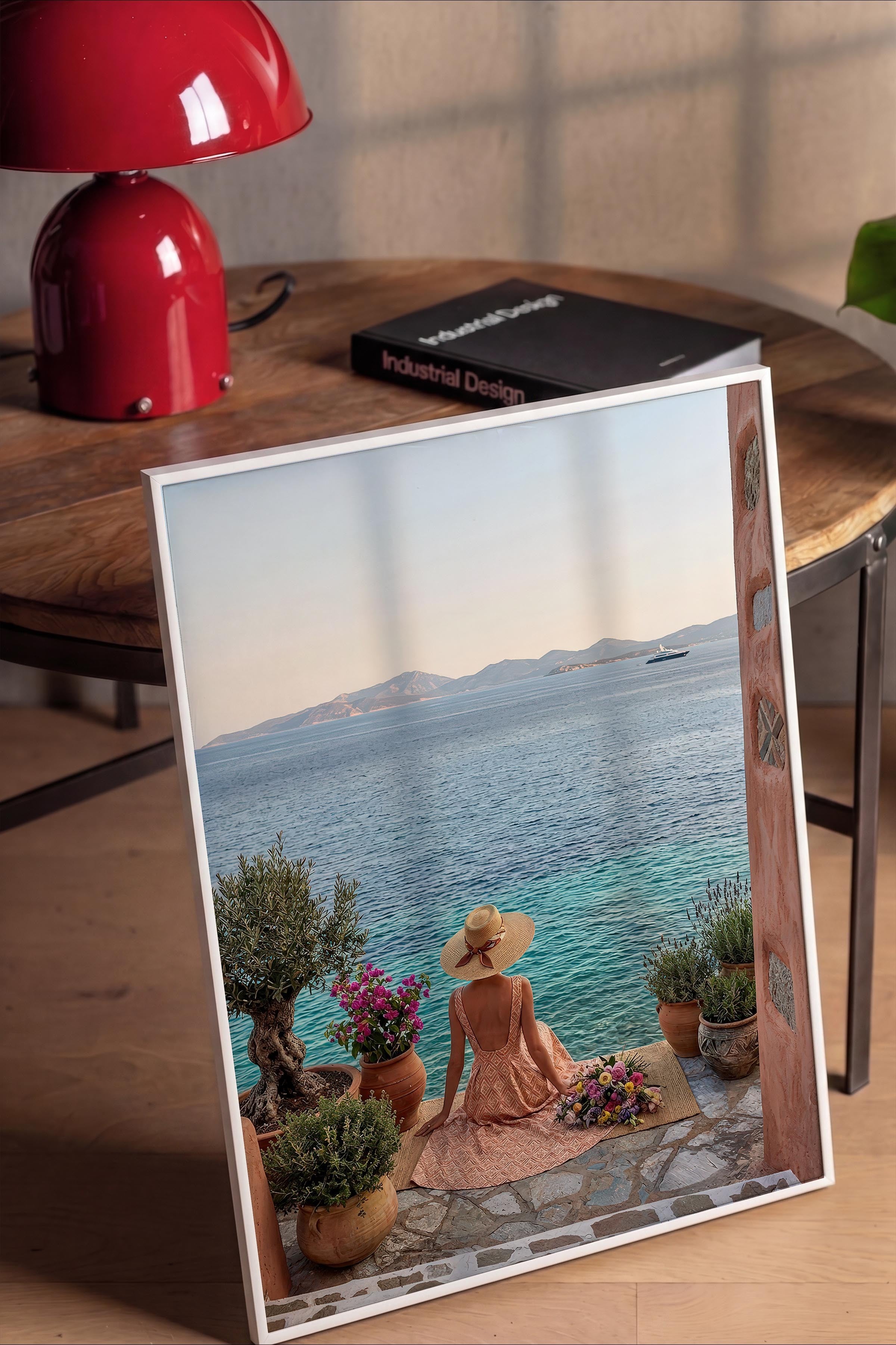 Deniz Kenarında Kadın Posteri, Beyaz Çerçeveli Poster, Old Money Serisi, NO:113148