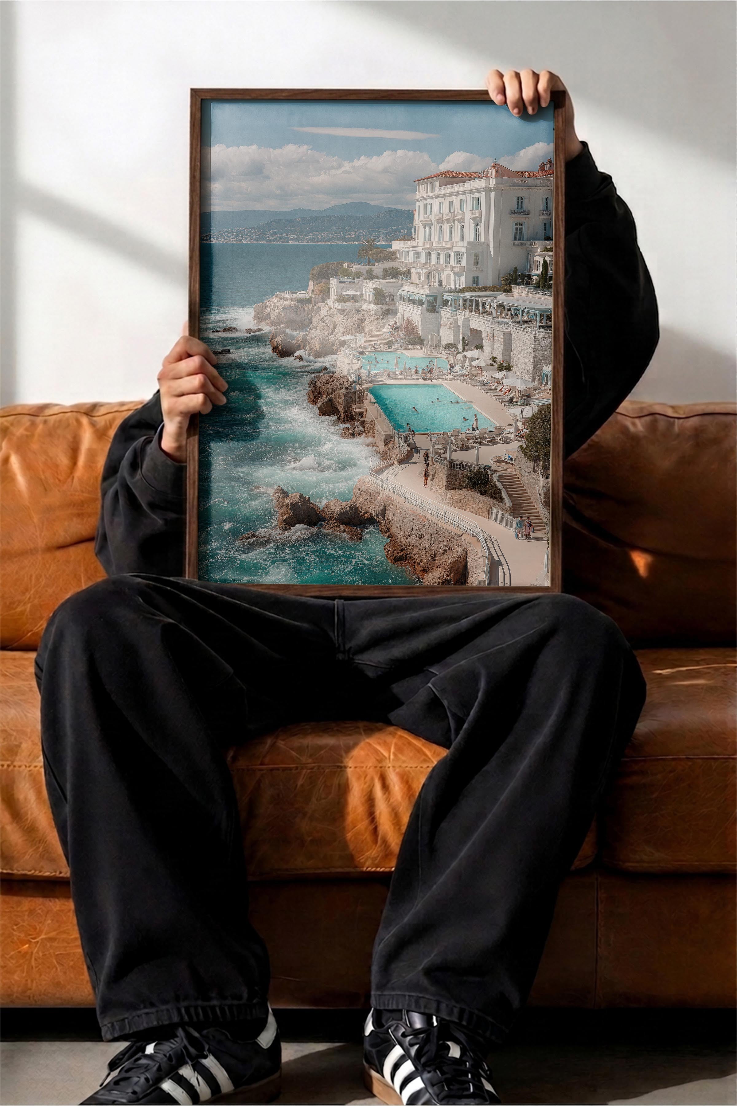 Deniz ve Bina Posteri, Kahverengi Çerçeveli Poster, Old Money Serisi, NO:113219