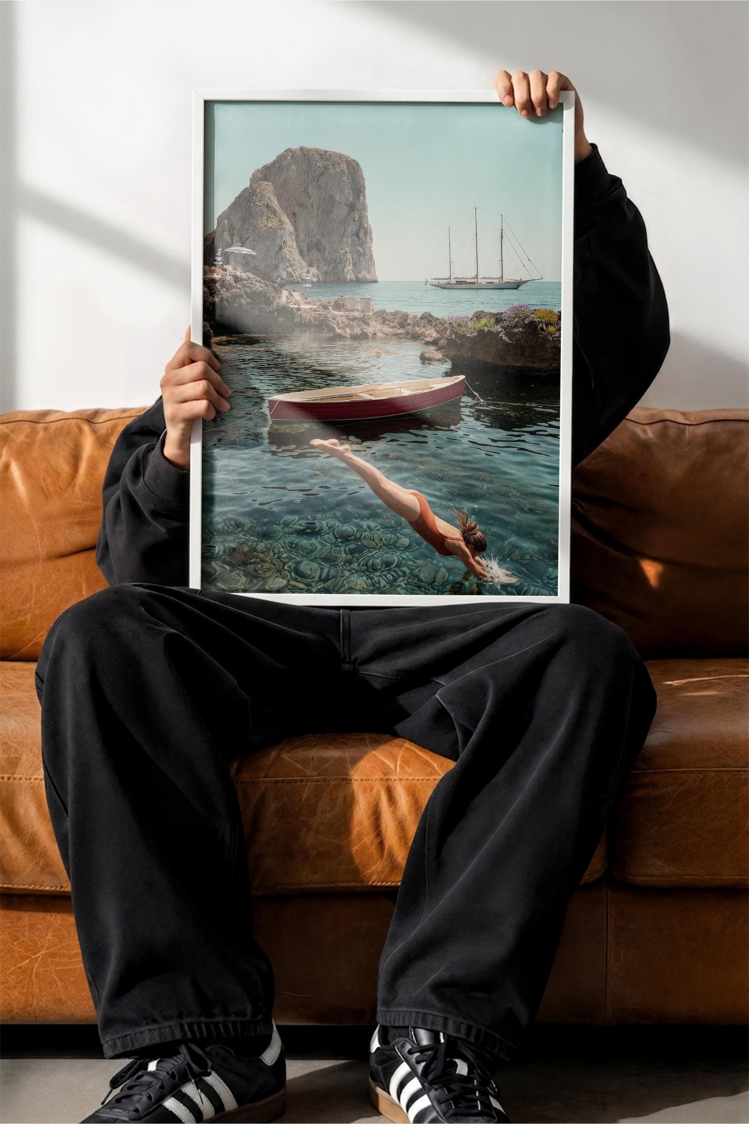 Deniz ve Yelkenli Posteri, Beyaz Çerçeveli Poster, Old Money Serisi, NO:113183