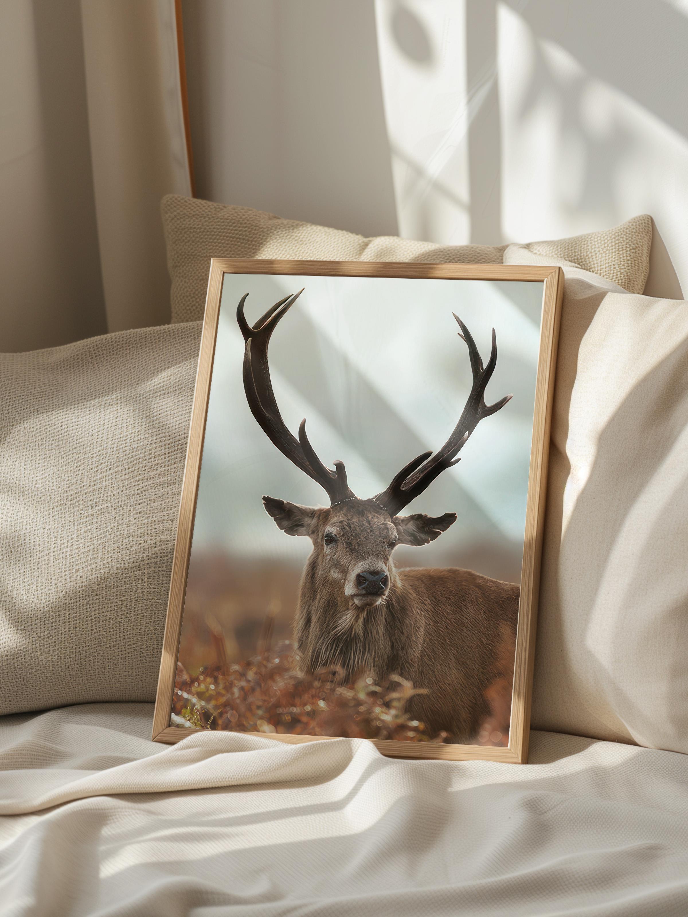 Forest Stag Çerçeveli Tablo, Ahşap Çerçeve ve Poster, Dikey Duvar Tablosu Comfort Serisi NO:108443